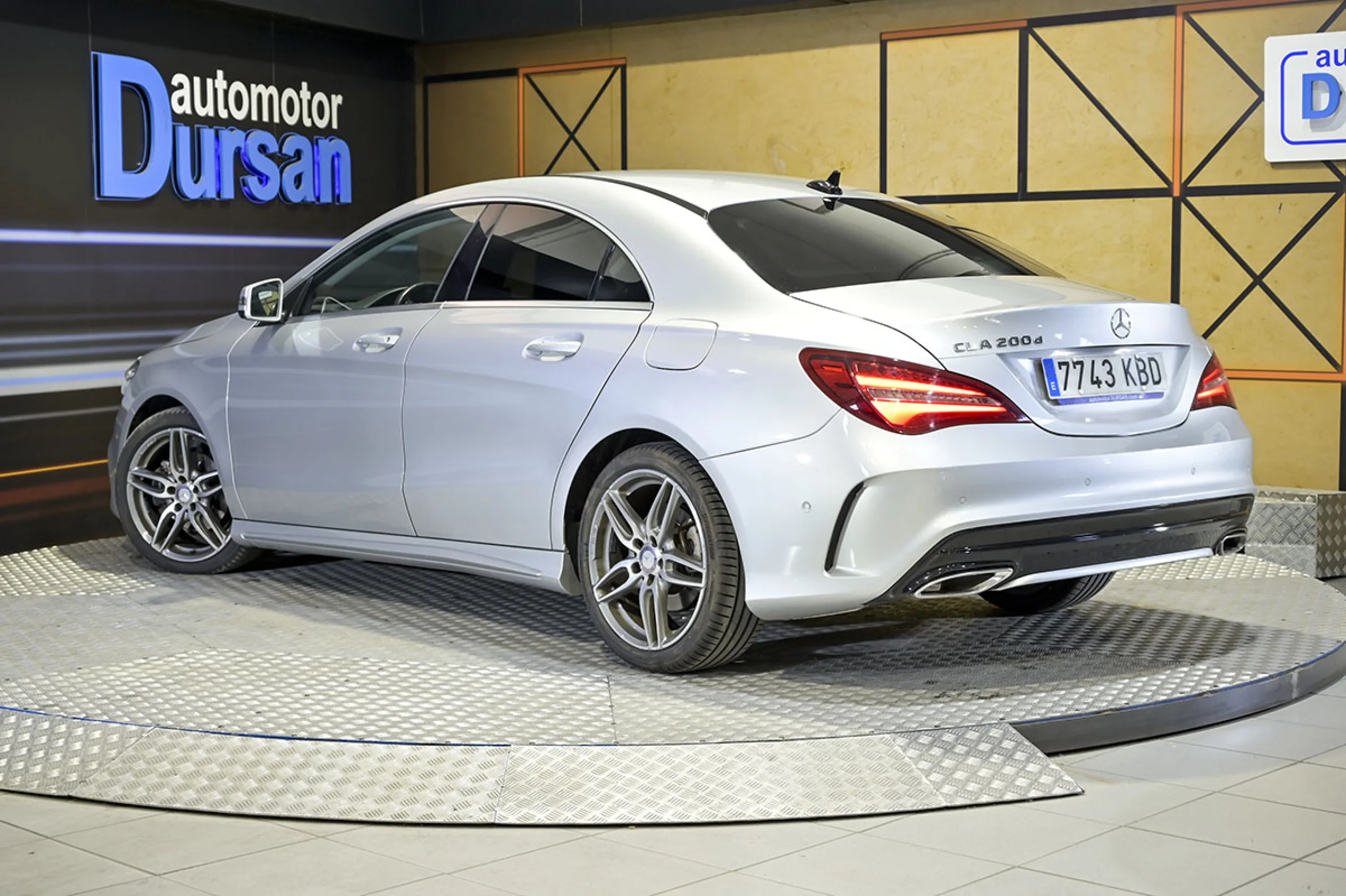 Mercedes-Benz CLA 200 Clase CLA CLA 200 d - Foto 4