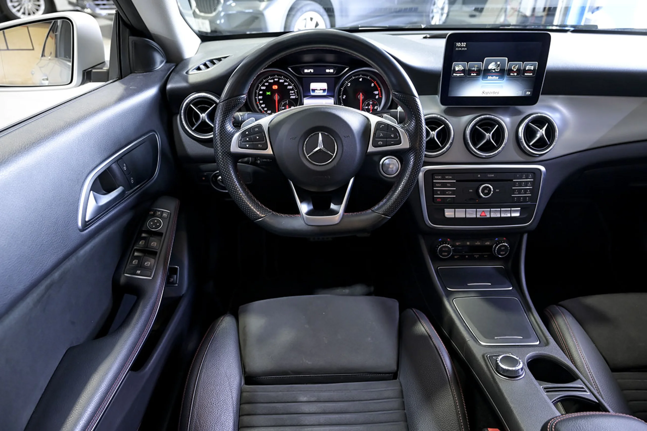 Mercedes-Benz CLA 200 Clase CLA CLA 200 d - Foto 28