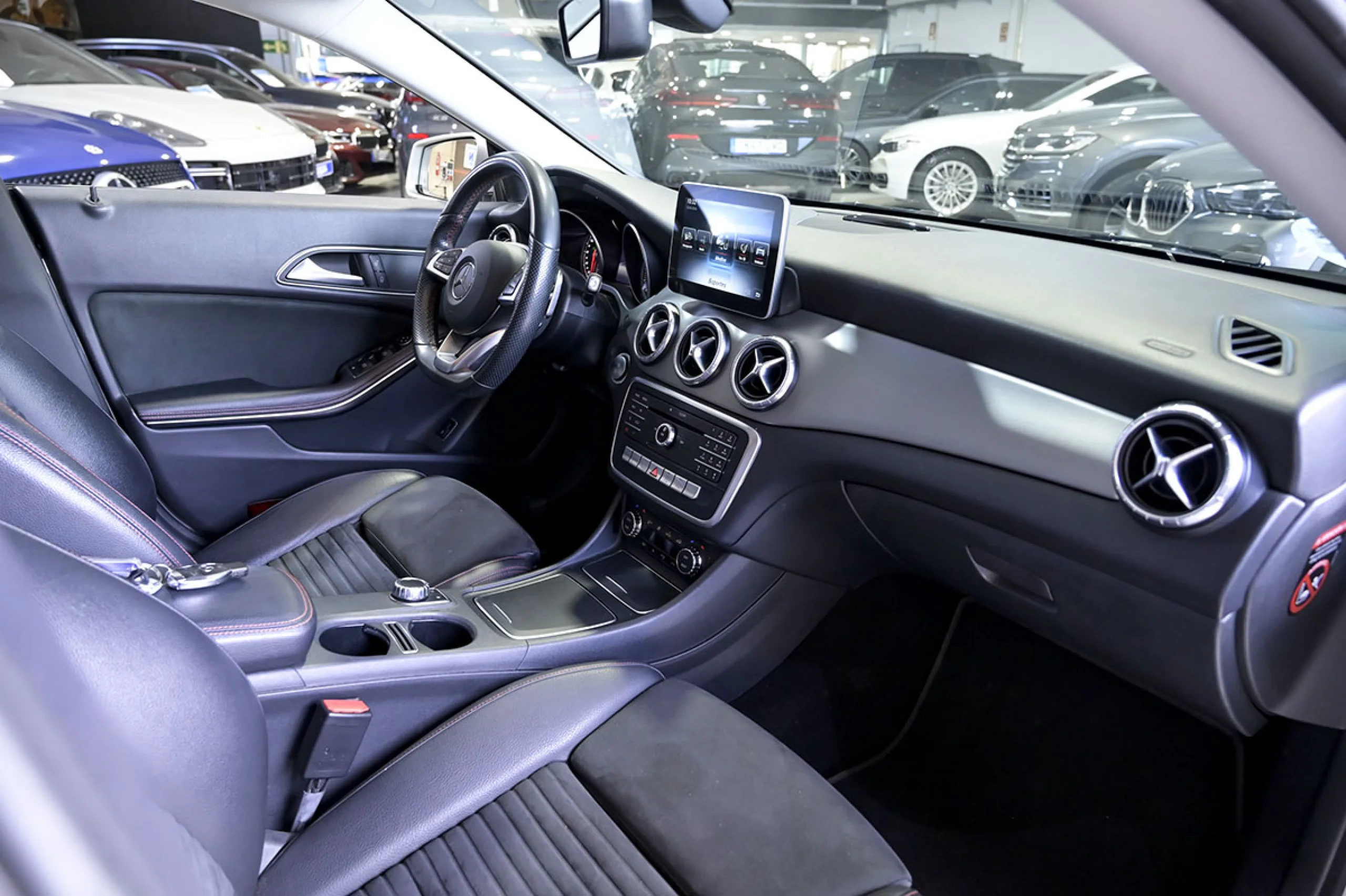 Mercedes-Benz CLA 200 Clase CLA CLA 200 d - Foto 32