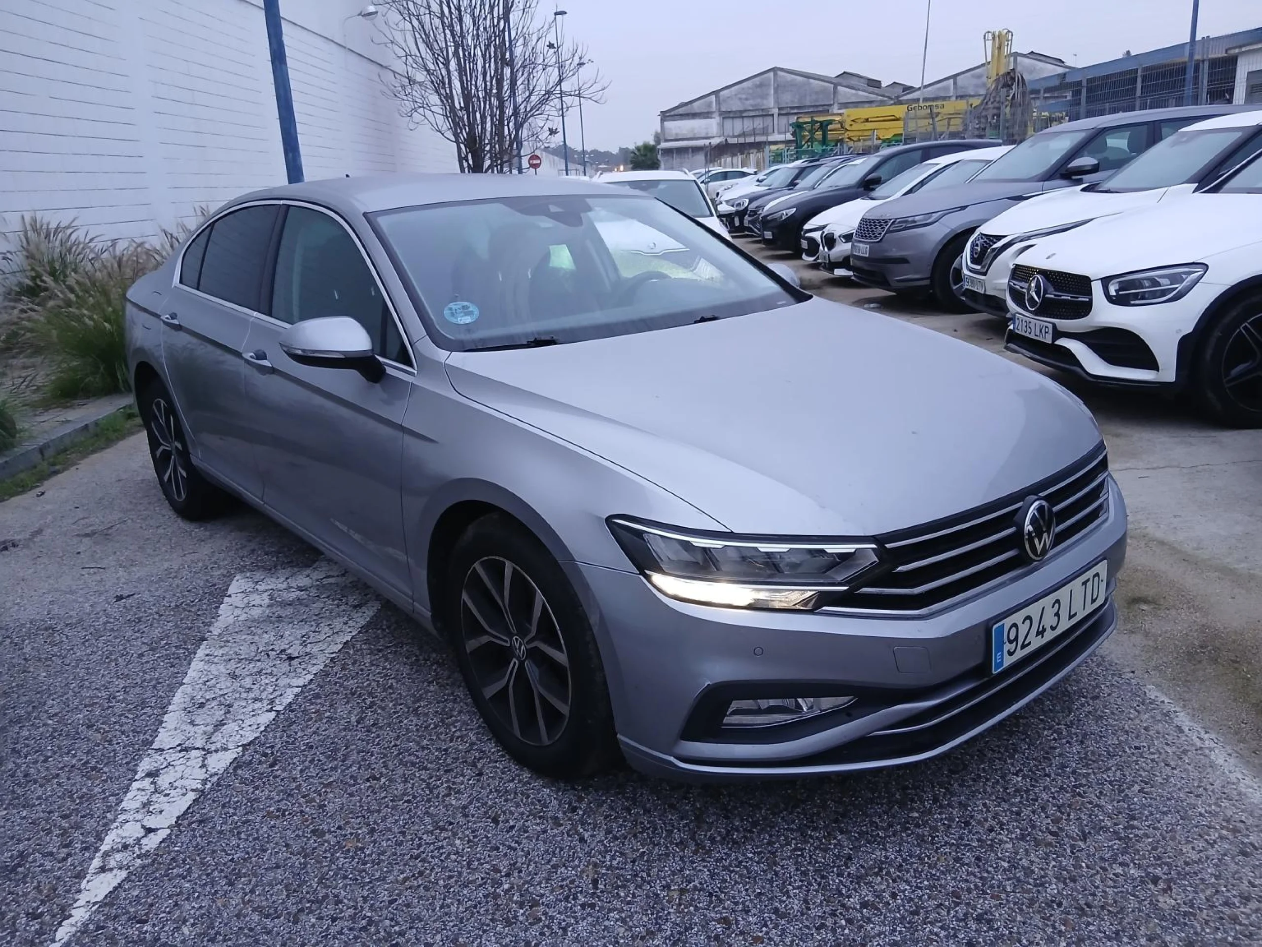 Volkswagen Passat Executive 1.5 TSI 110kW (150CV) - Foto 4