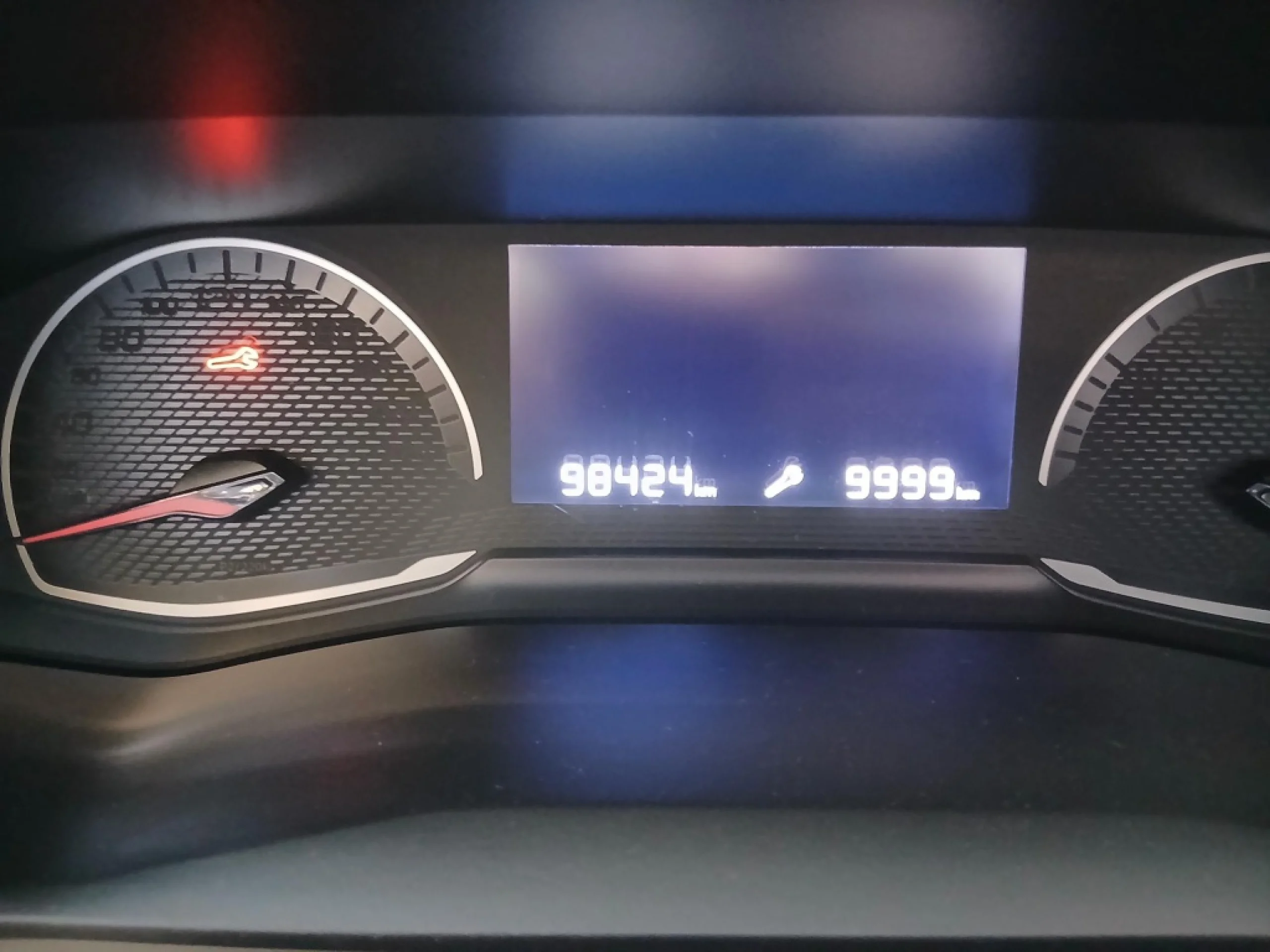 Peugeot 2008 Active BlueHDI 81kW (110CV) - Foto 8