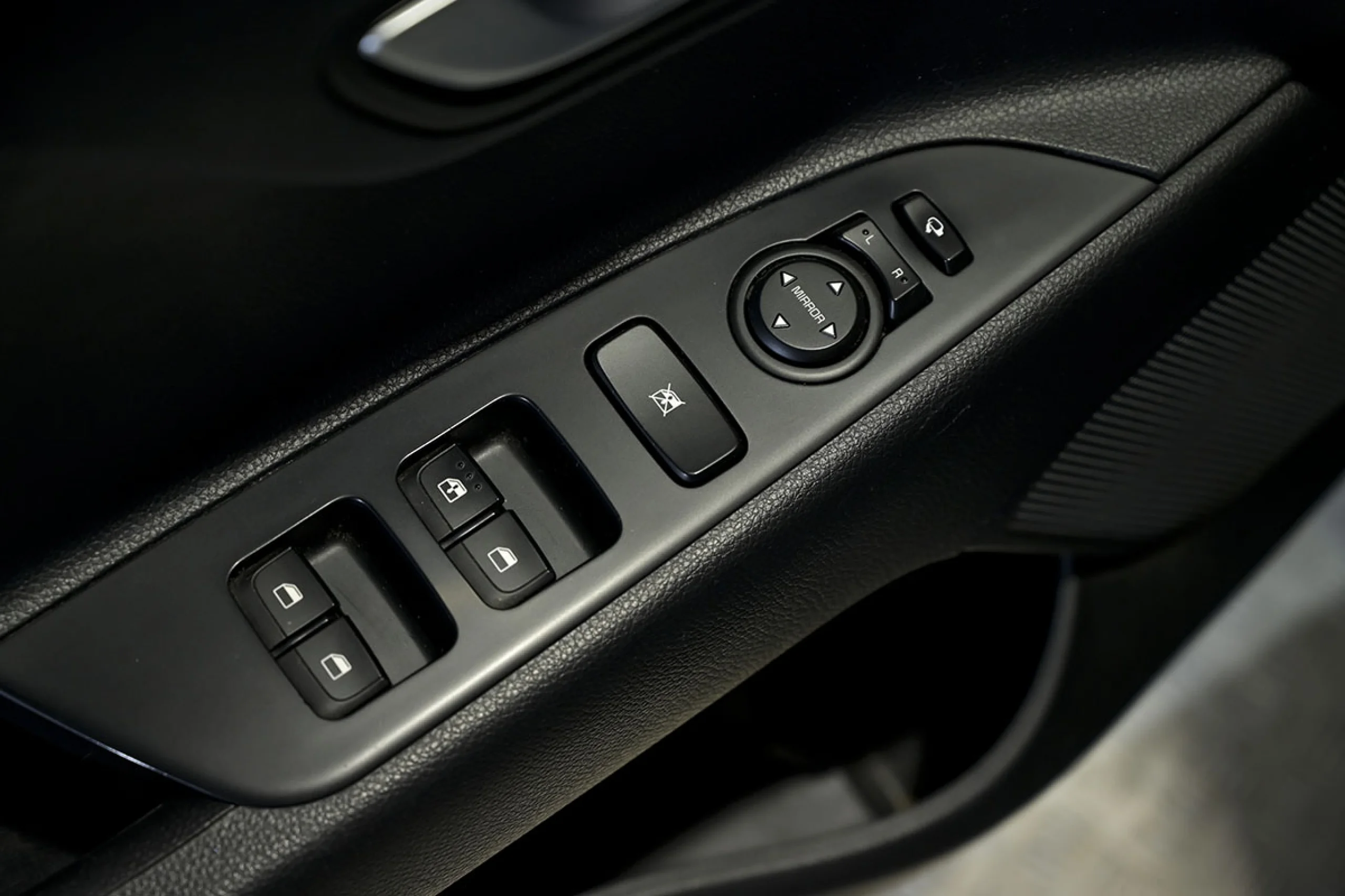 Kia Stonic 1.6 CRDi VGT 81kW 110CV Drive EcoDyn - Foto 27