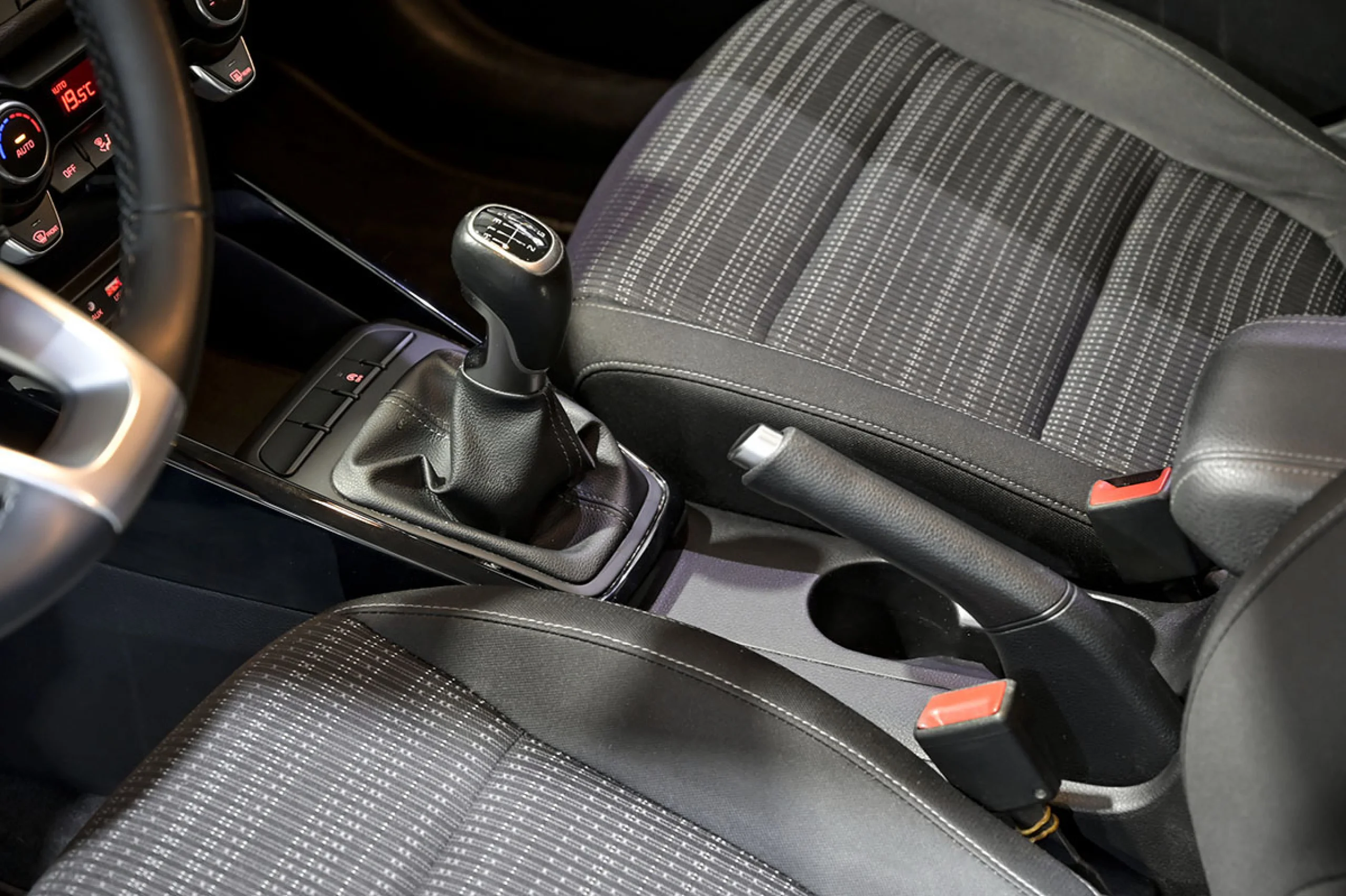 Kia Stonic 1.6 CRDi VGT 81kW 110CV Drive EcoDyn - Foto 26