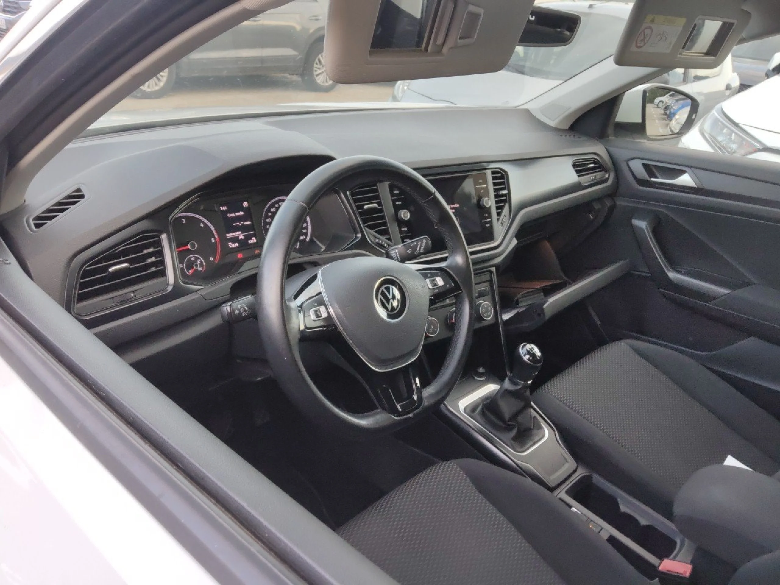 Volkswagen T-Roc Edition 1.6 TDI 85kW (115CV) - Foto 7