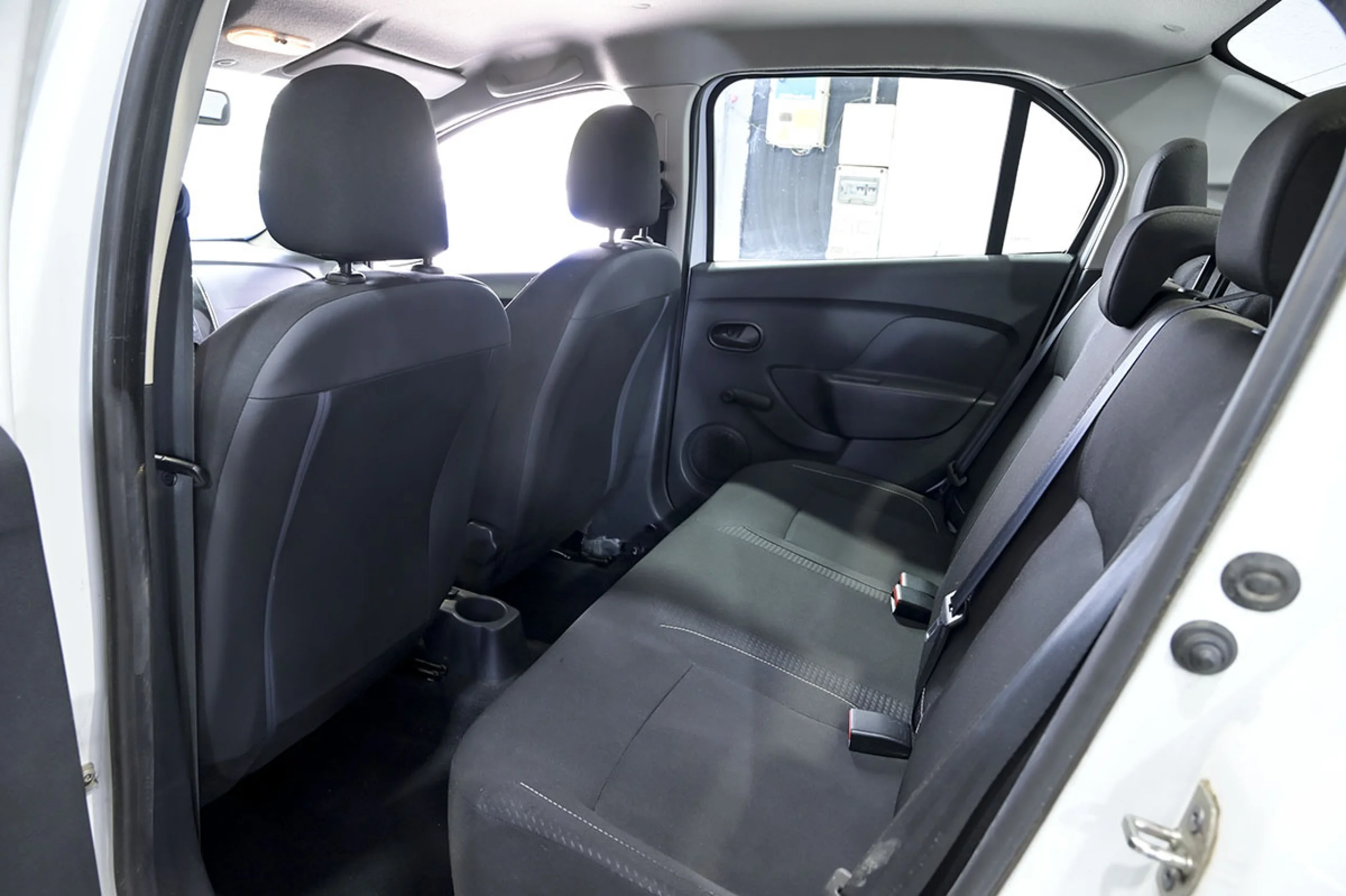 Dacia Logan Essential 1.0 55kW 75CV - Foto 16