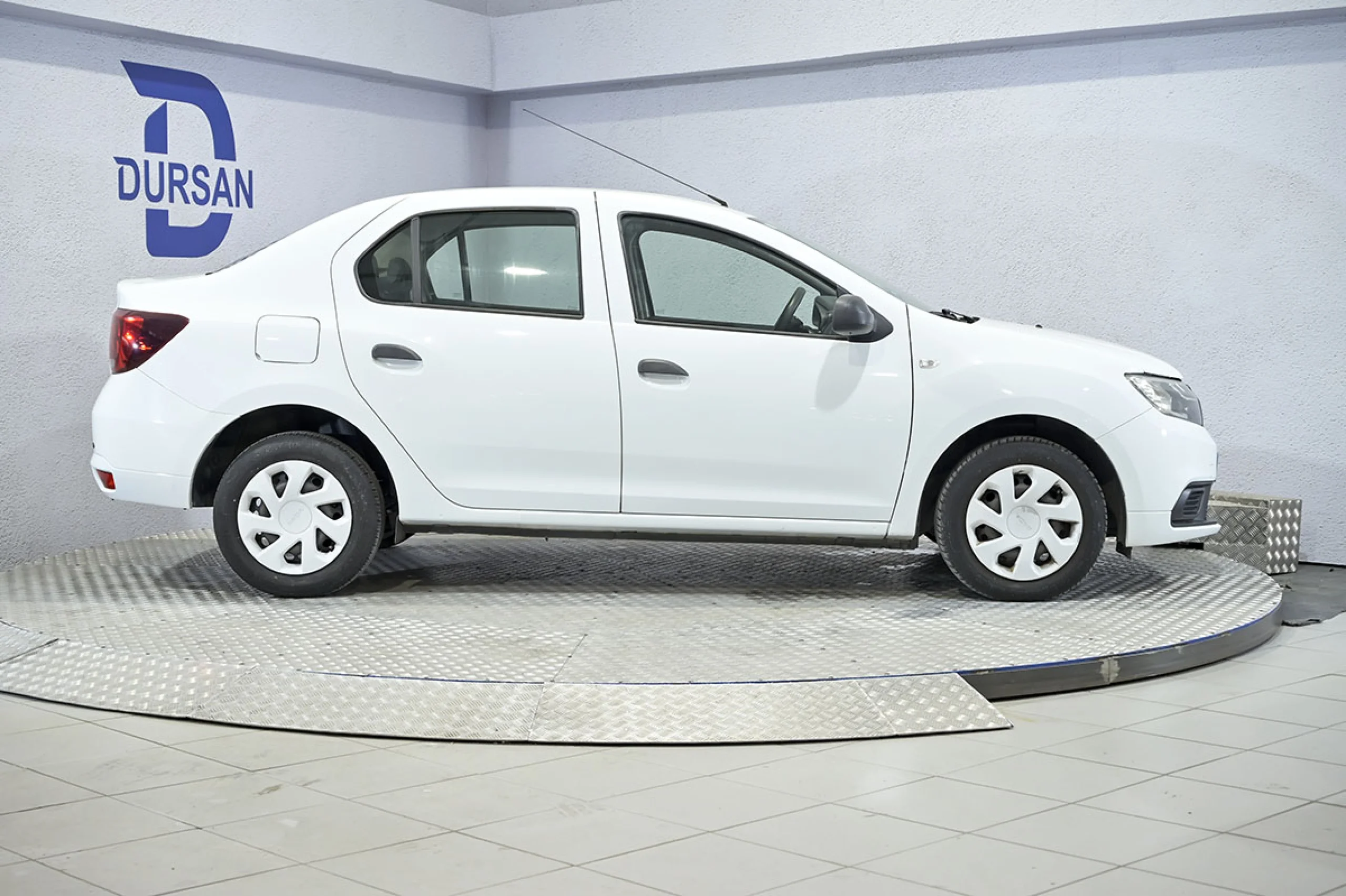 Dacia Logan Essential 1.0 55kW 75CV - Foto 20