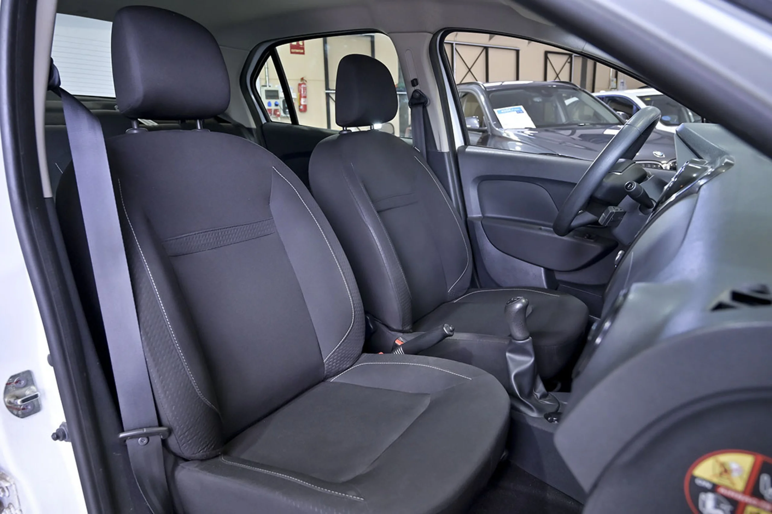 Dacia Logan Essential 1.0 55kW 75CV - Foto 27