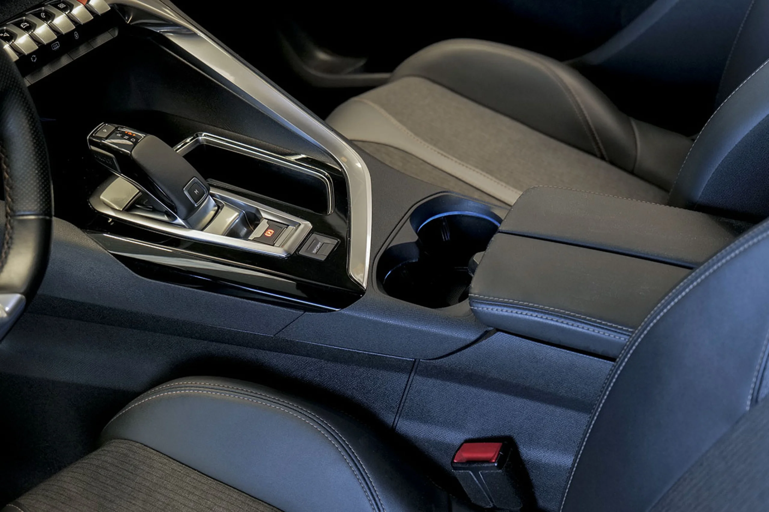 Peugeot 5008 GT Line 1.6 PureTech 132kW 180CV EAT8 - Foto 30