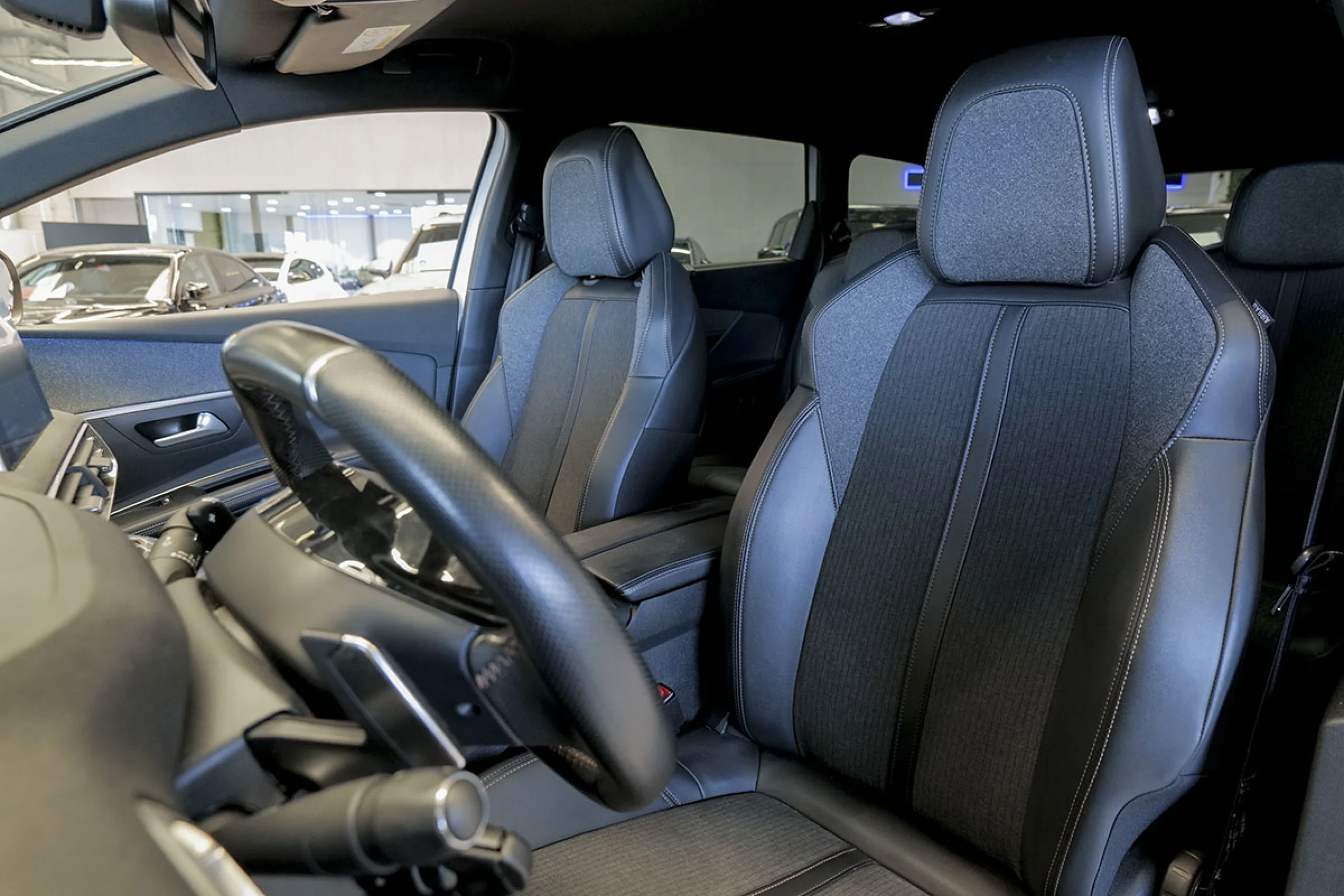 Peugeot 5008 GT Line 1.6 PureTech 132kW 180CV EAT8 - Foto 7