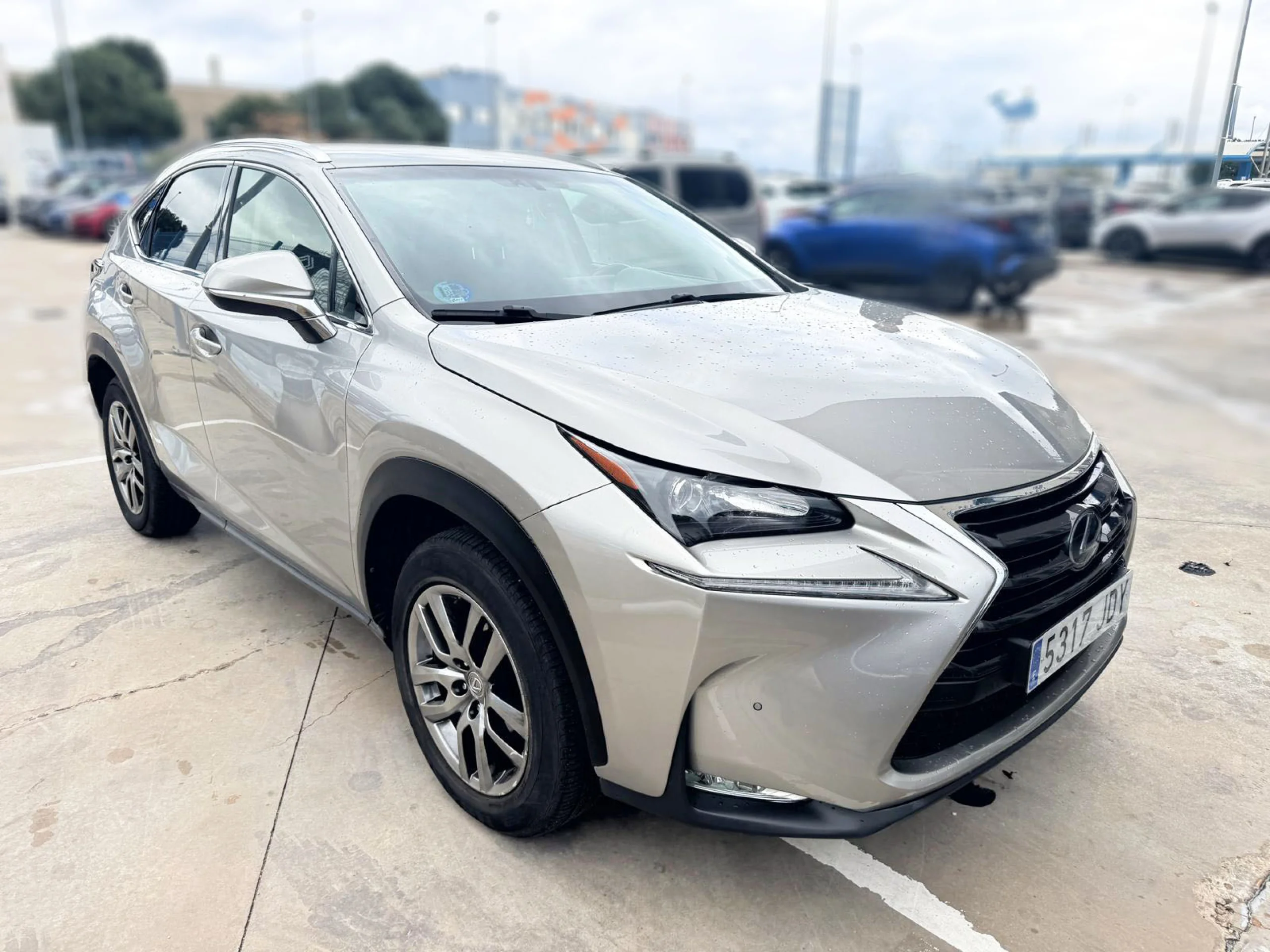 Lexus NX 300h Executive Navigation 4WD - Foto 2