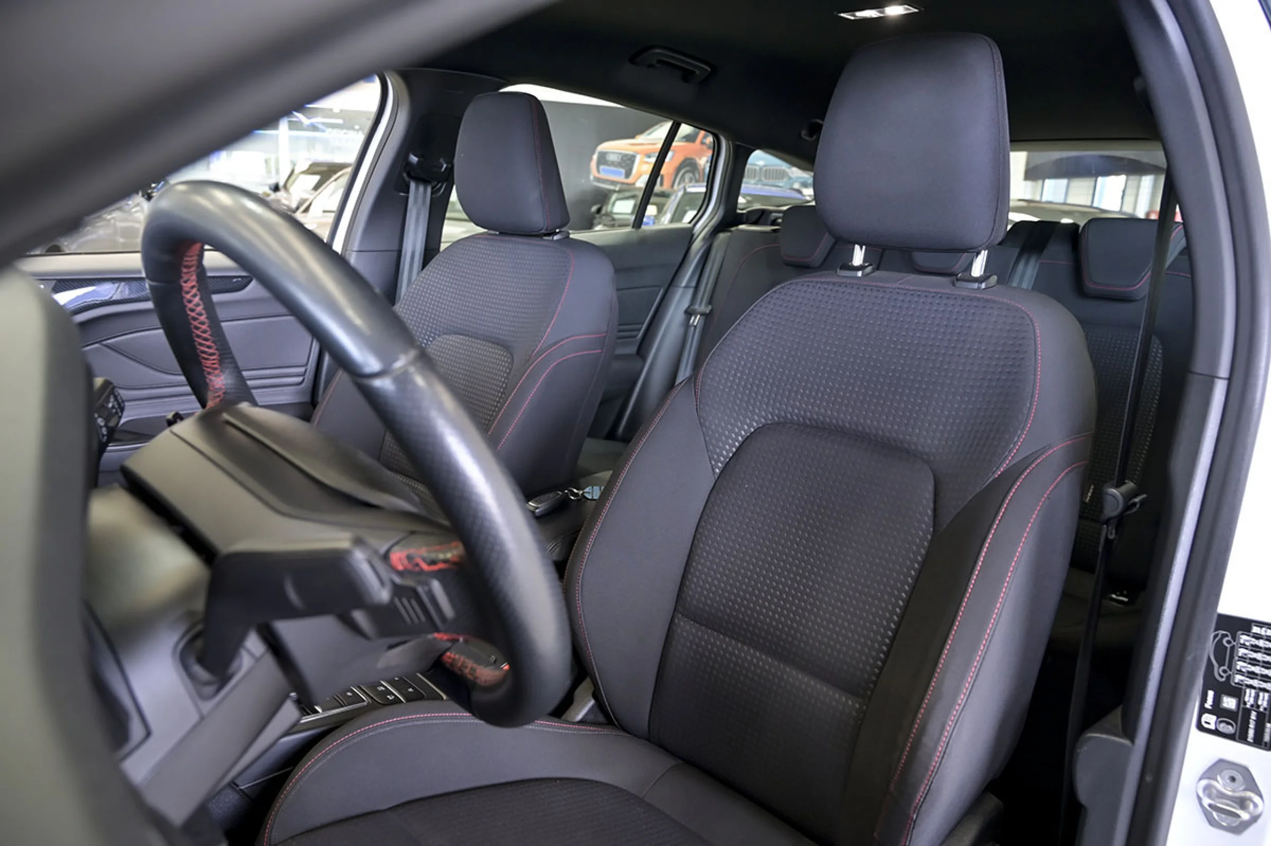 Ford Focus 2.0 Ecoblue 110kW STLine Auto SportBr - Foto 7