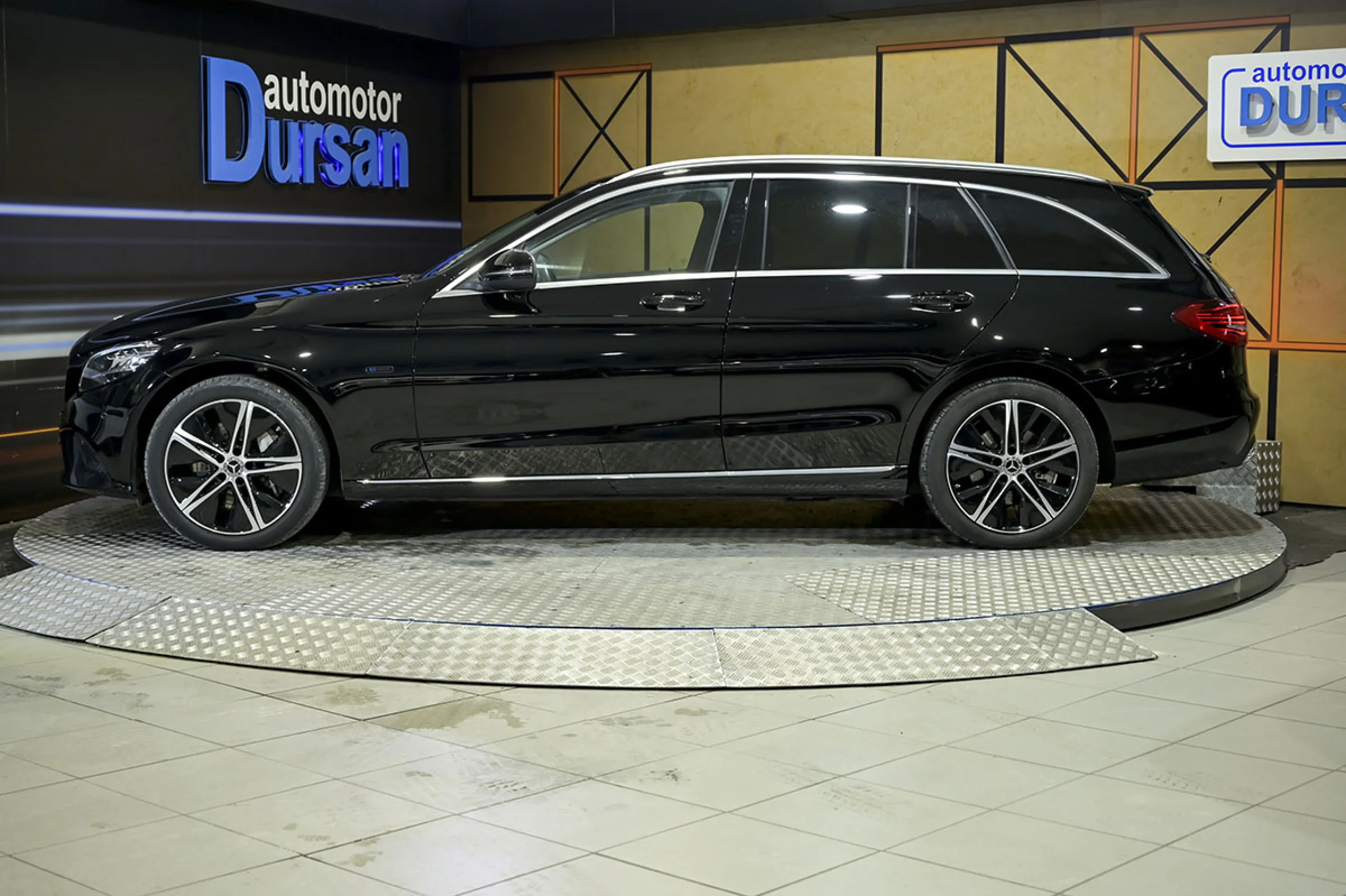 Mercedes-Benz C 300 MERCEDES-BENZ Clase C C 300 e Estate - Foto 19