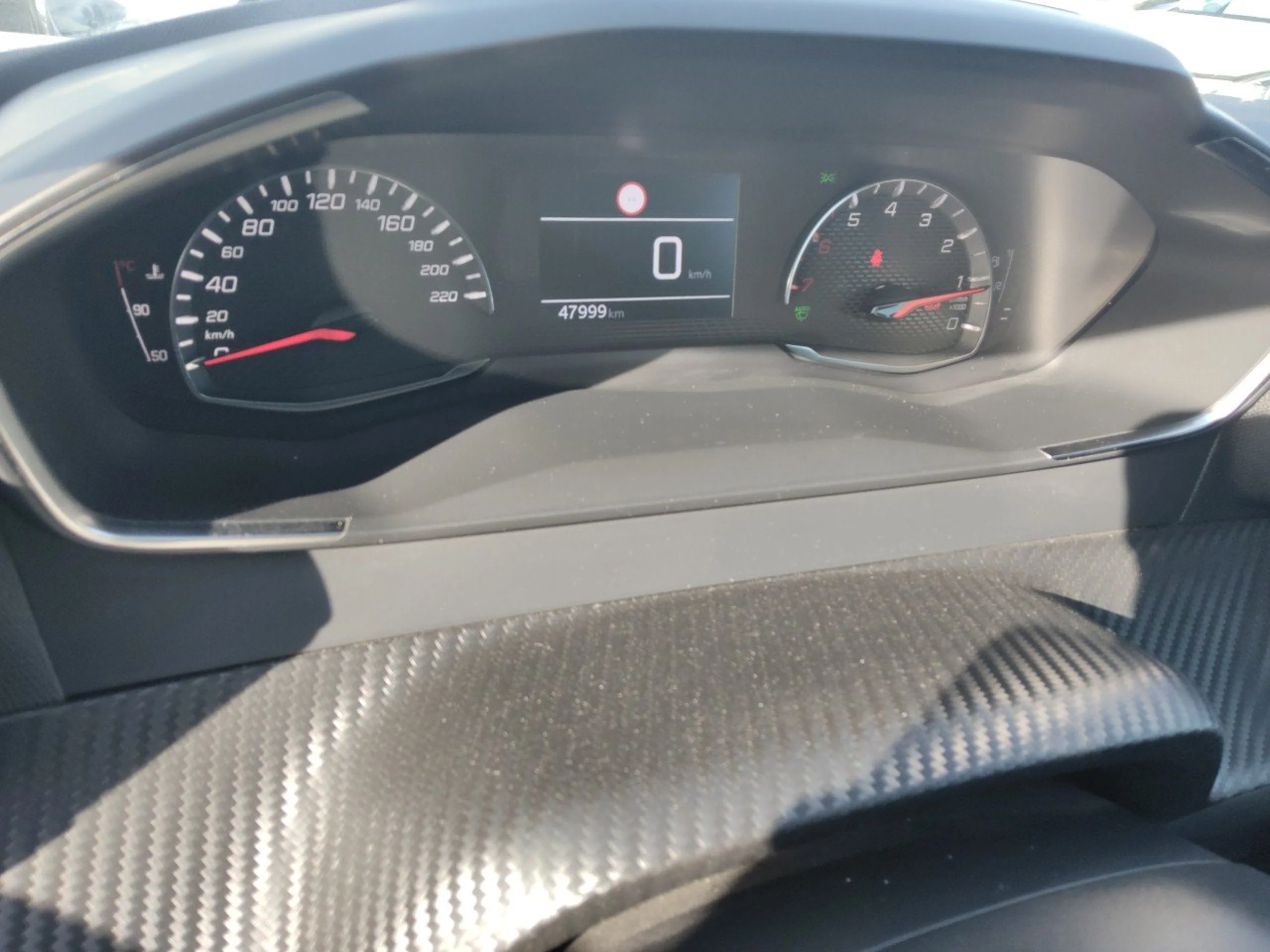 Peugeot 2008 Active BlueHDI 81kW (110CV) - Foto 8