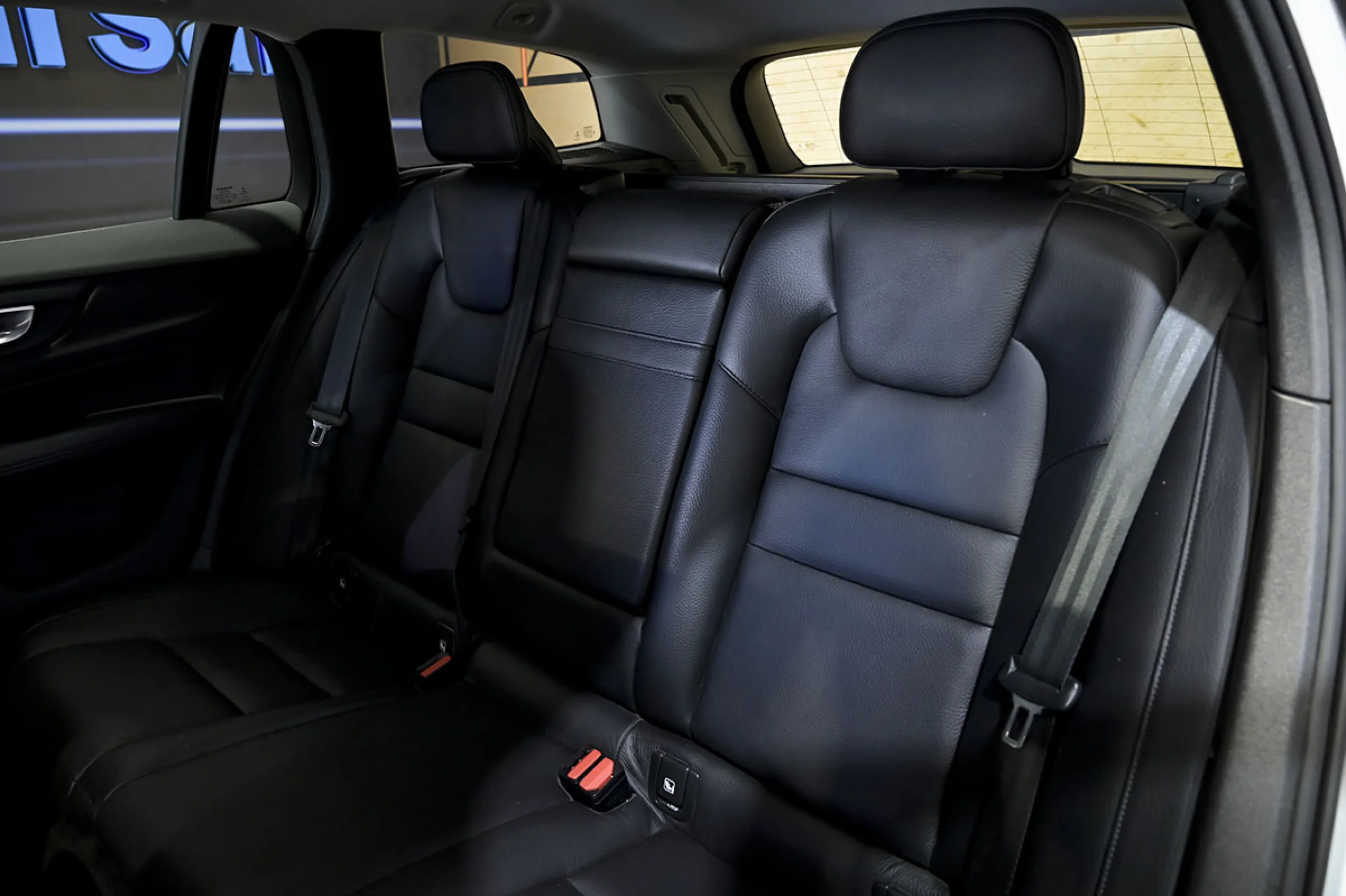 Volvo V60 Cross Country 2.0 B4 D AWD Cross Country Pro AUTO - Foto 16