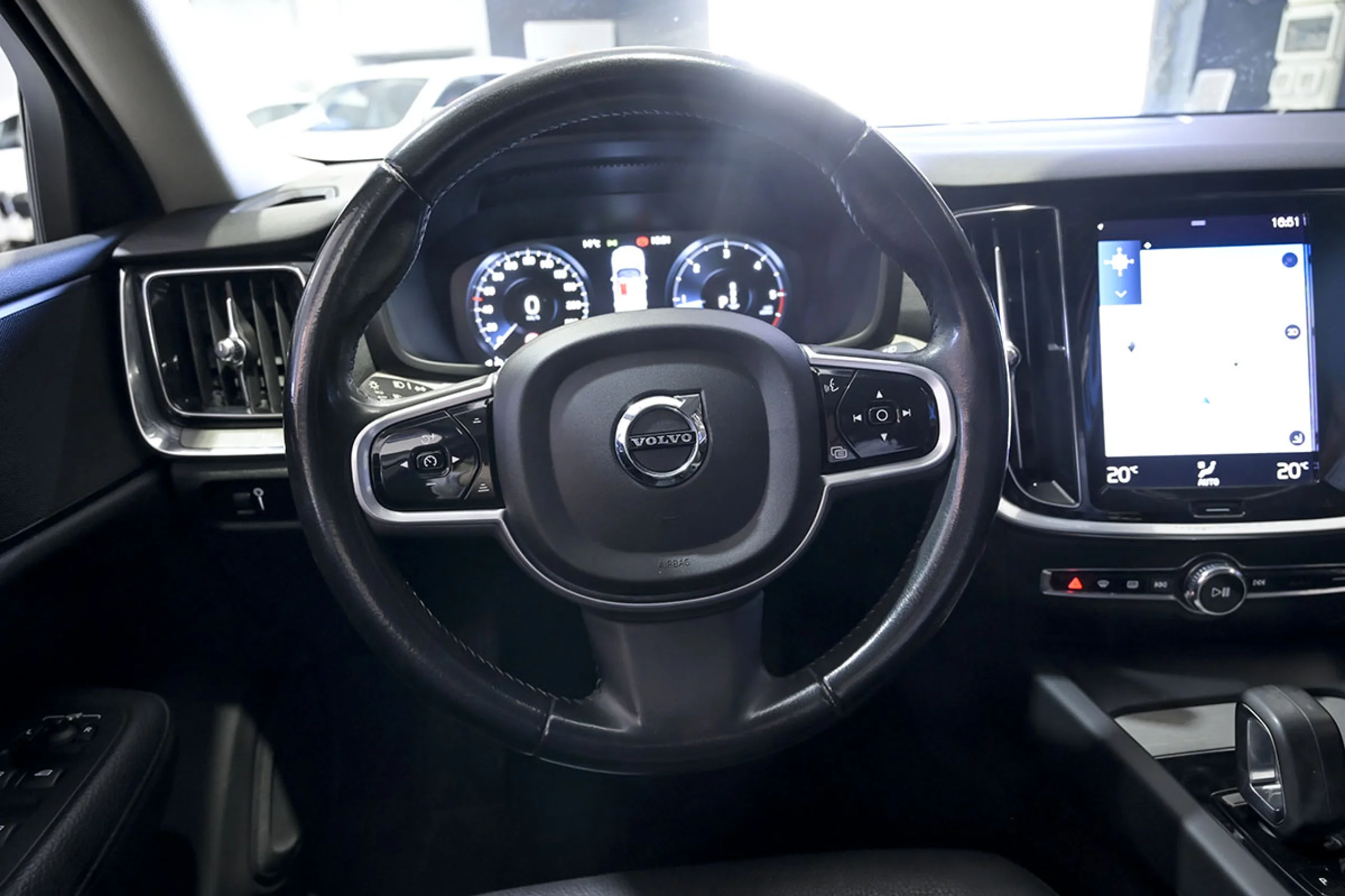 Volvo V60 Cross Country 2.0 B4 D AWD Cross Country Pro AUTO - Foto 26