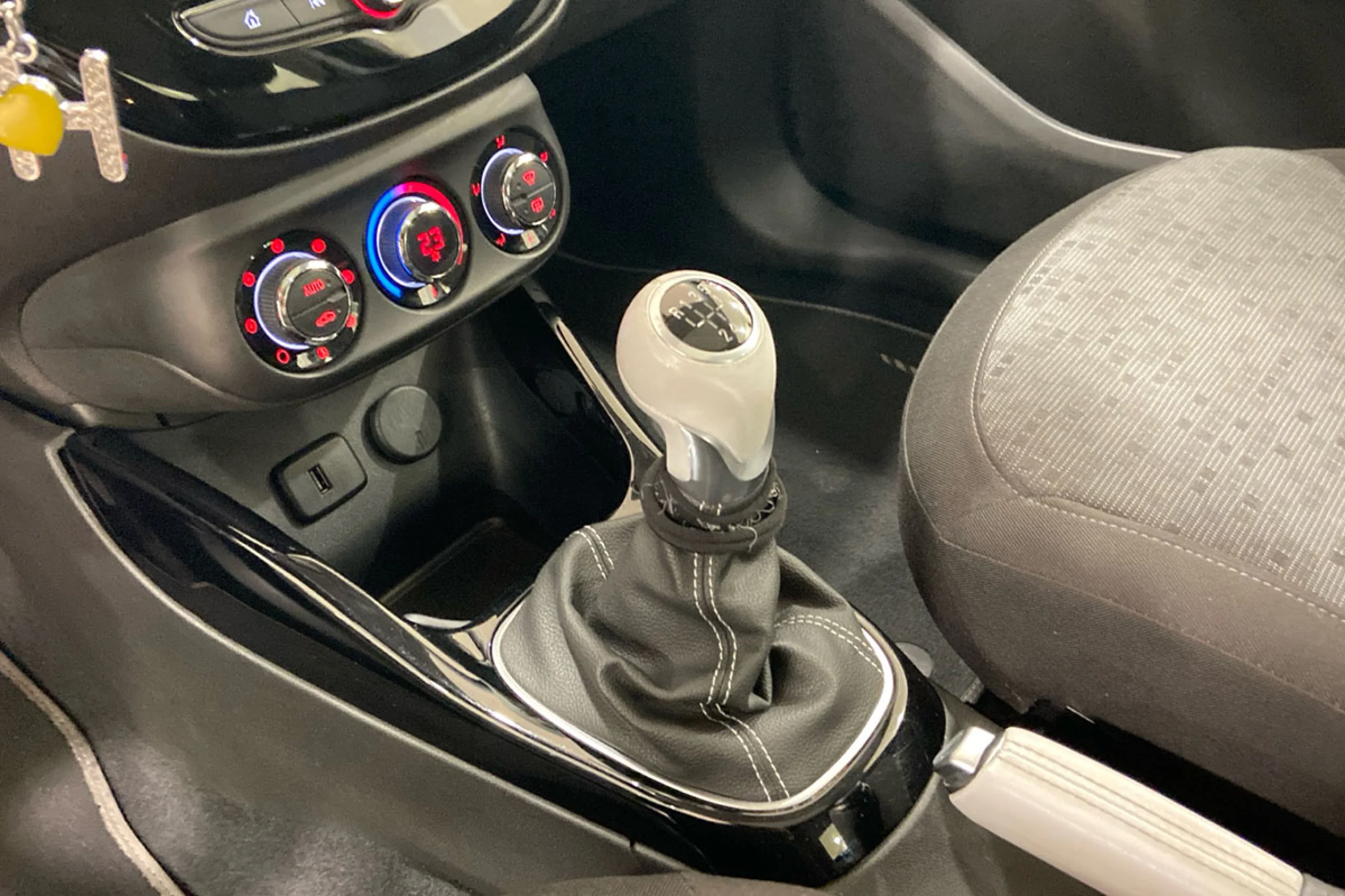 Opel Adam 1.4 XEL GLAM - Foto 23