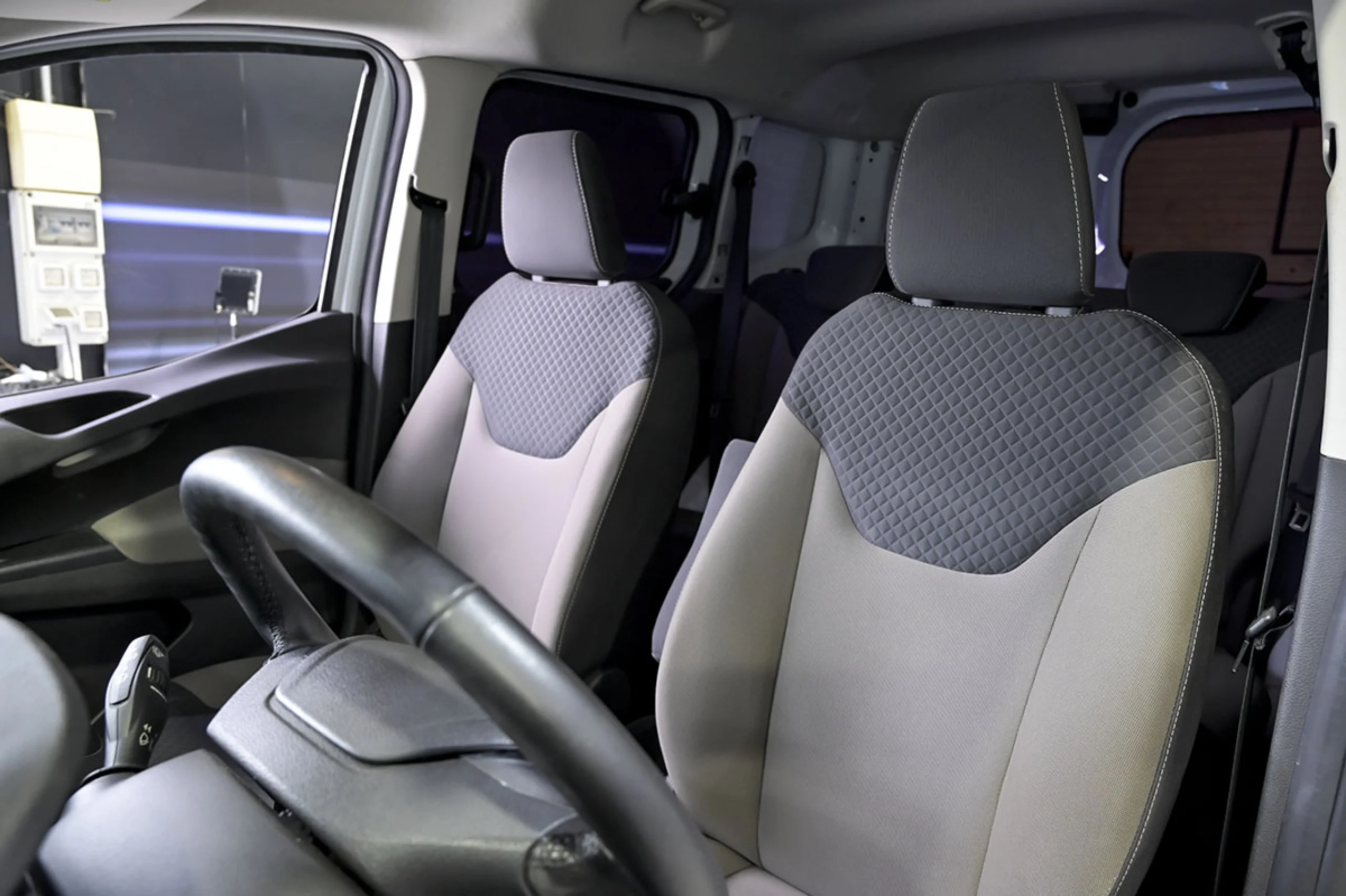 Ford Transit Courier Kombi 1.5 TDCi 56kW Trend - Foto 9