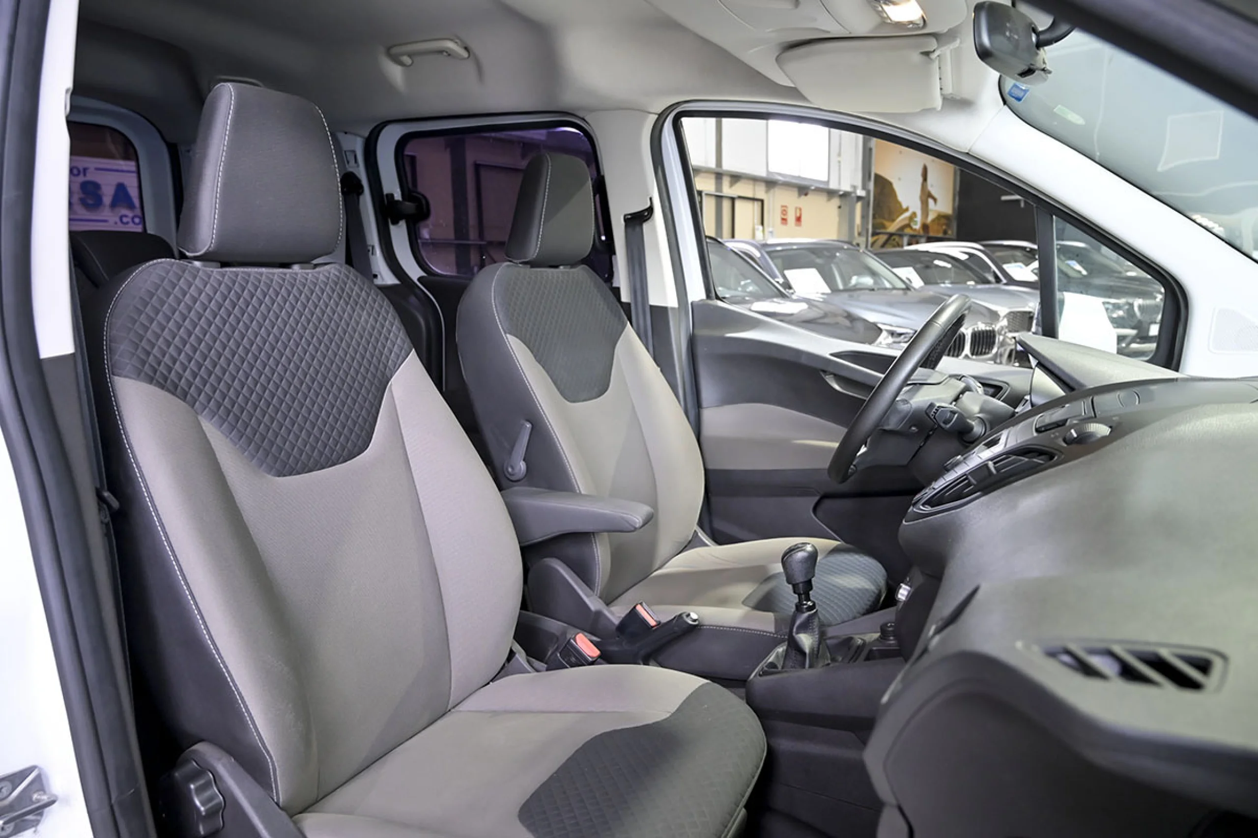 Ford Transit Courier Kombi 1.5 TDCi 56kW Trend - Foto 32