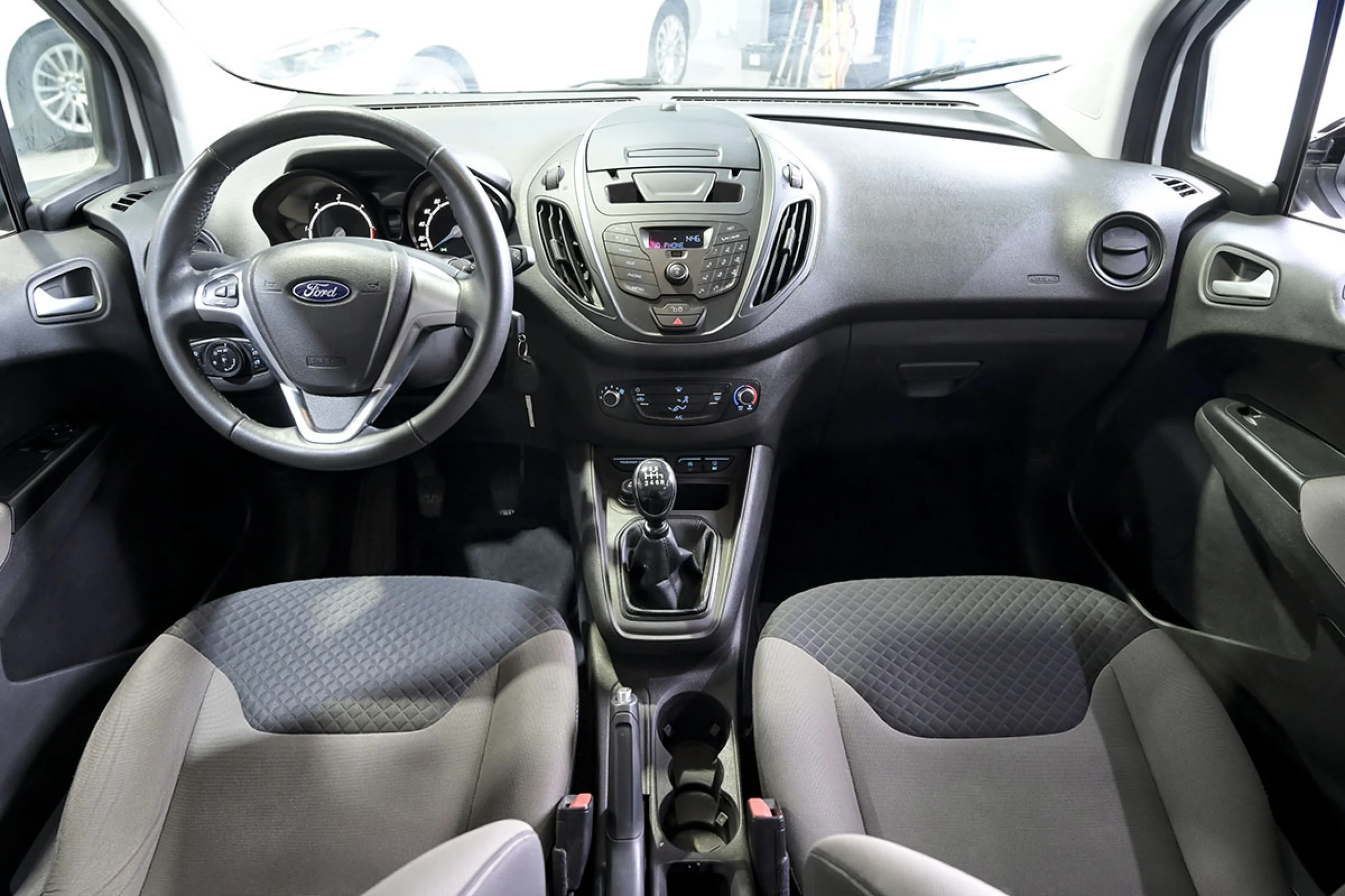 Ford Transit Courier Kombi 1.5 TDCi 56kW Trend - Foto 8