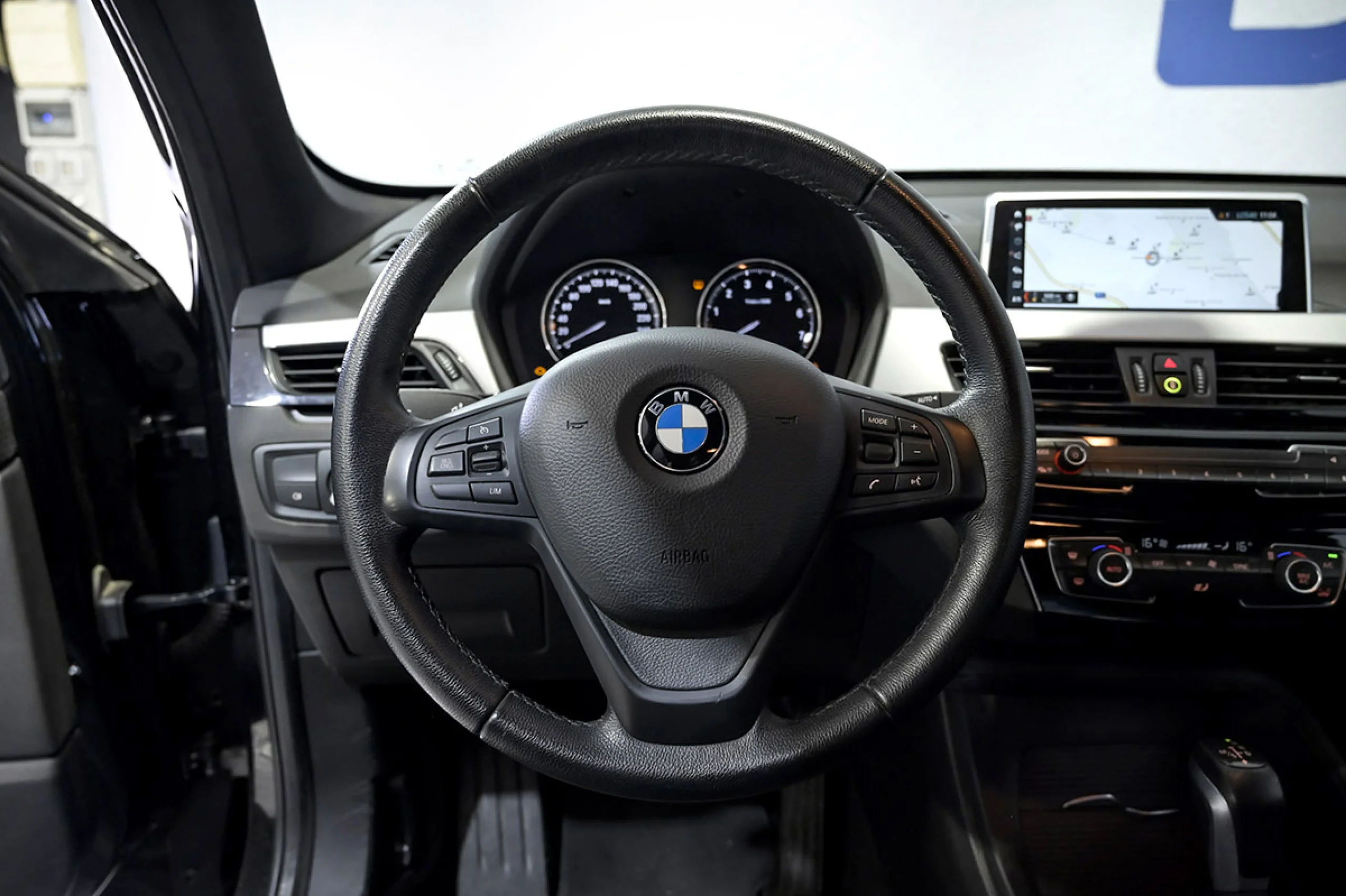 BMW X1 xDrive25e - Foto 24