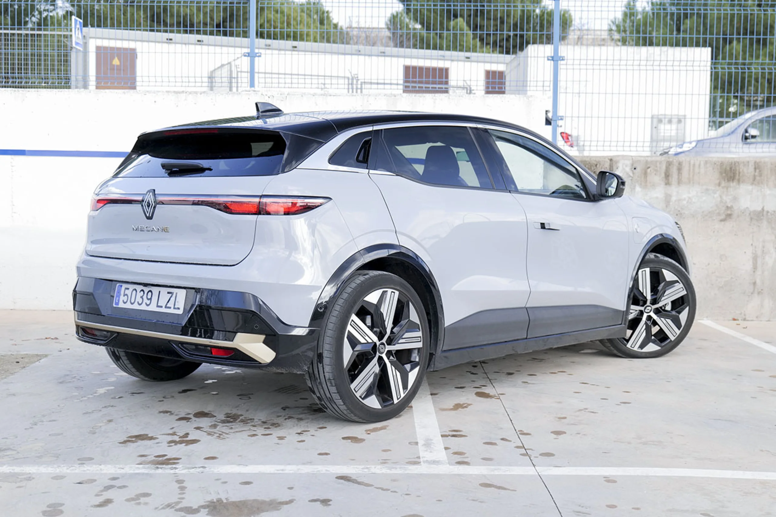 Renault Megane E-Tech iconic EV60 160kW 220CV optimum ch. - Foto 3