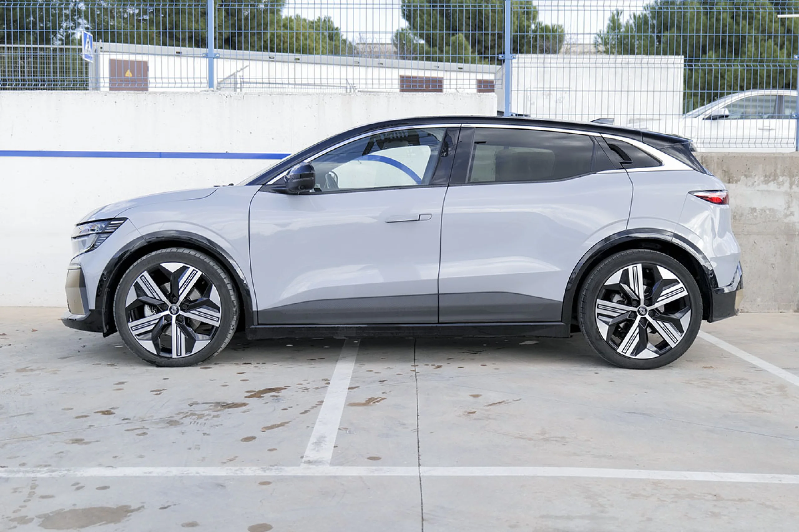 Renault Megane E-Tech iconic EV60 160kW 220CV optimum ch. - Foto 16