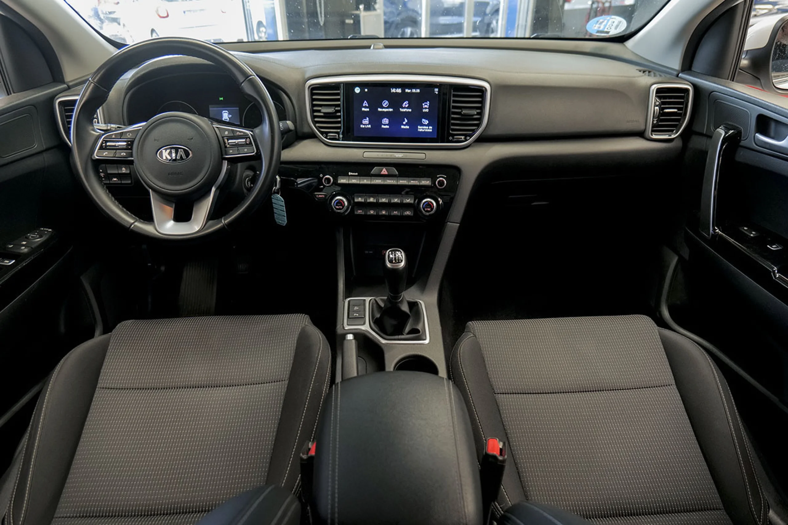 Kia Sportage 1.6 MHEV Black Edition 100kW 136CV 4x2 - Foto 6