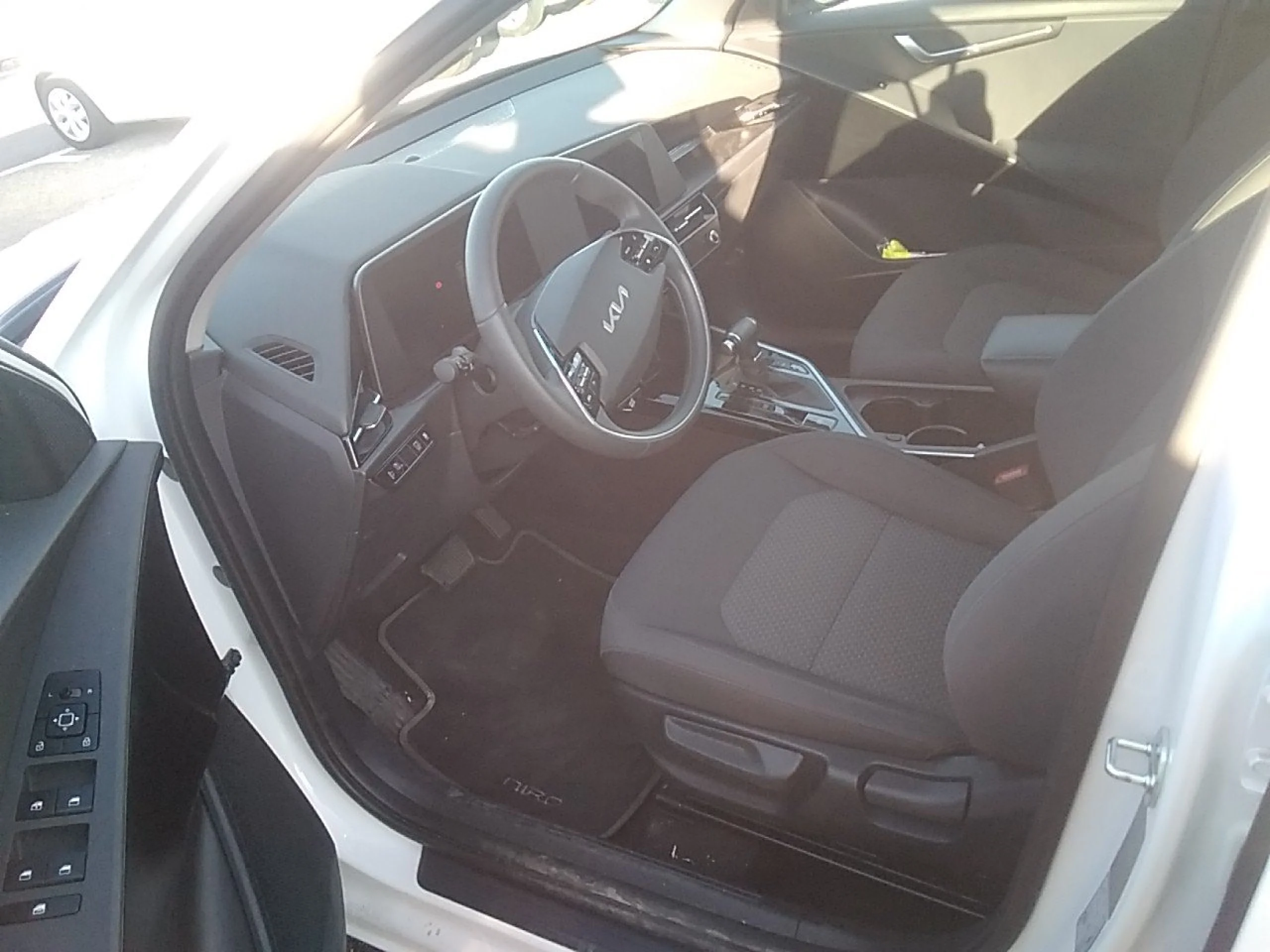 Kia Niro 1.6 GDi HEV 104kW (141CV) Concept - Foto 7