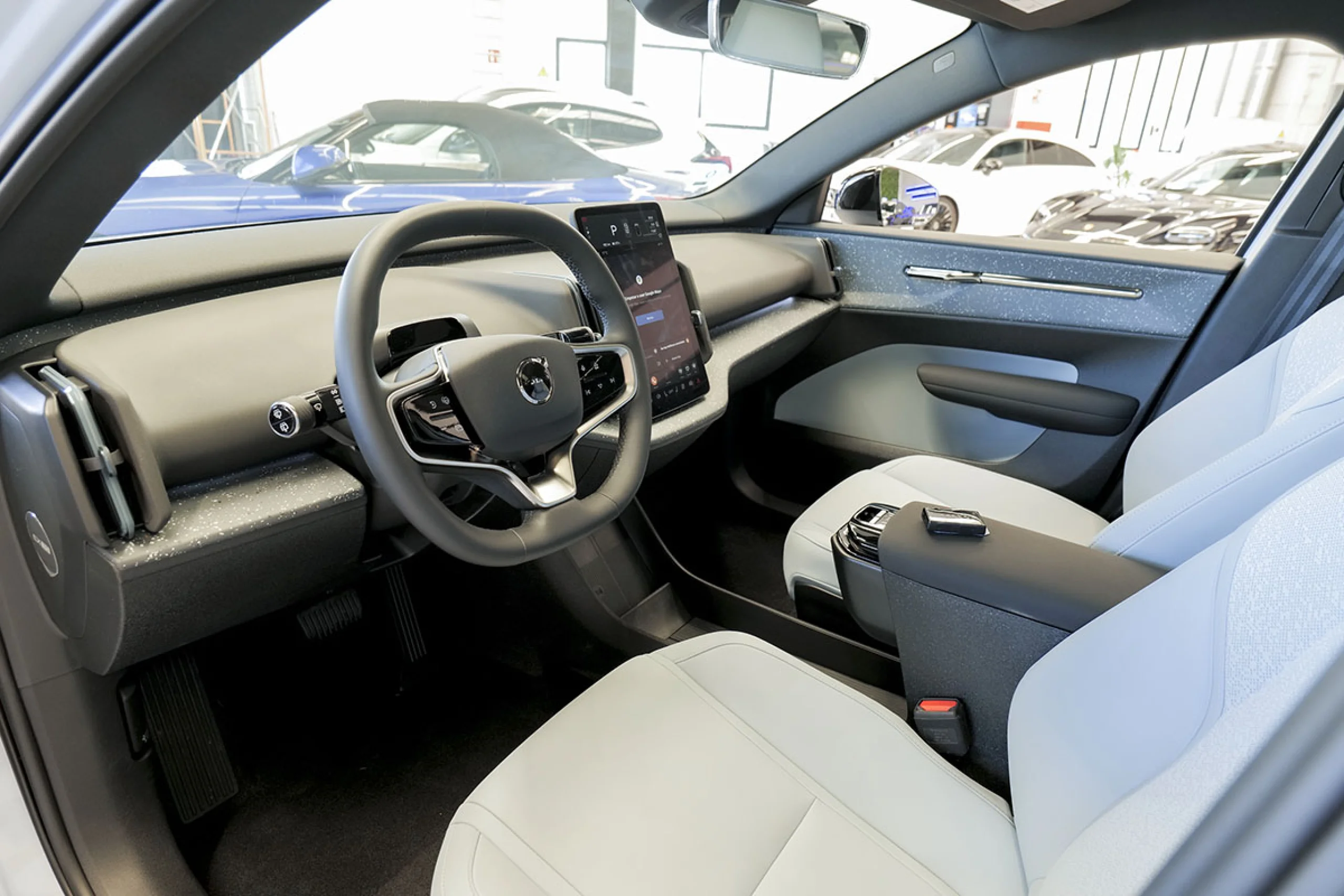 Volvo EX30 Twin Motor AWD Ultra Auto - Foto 4