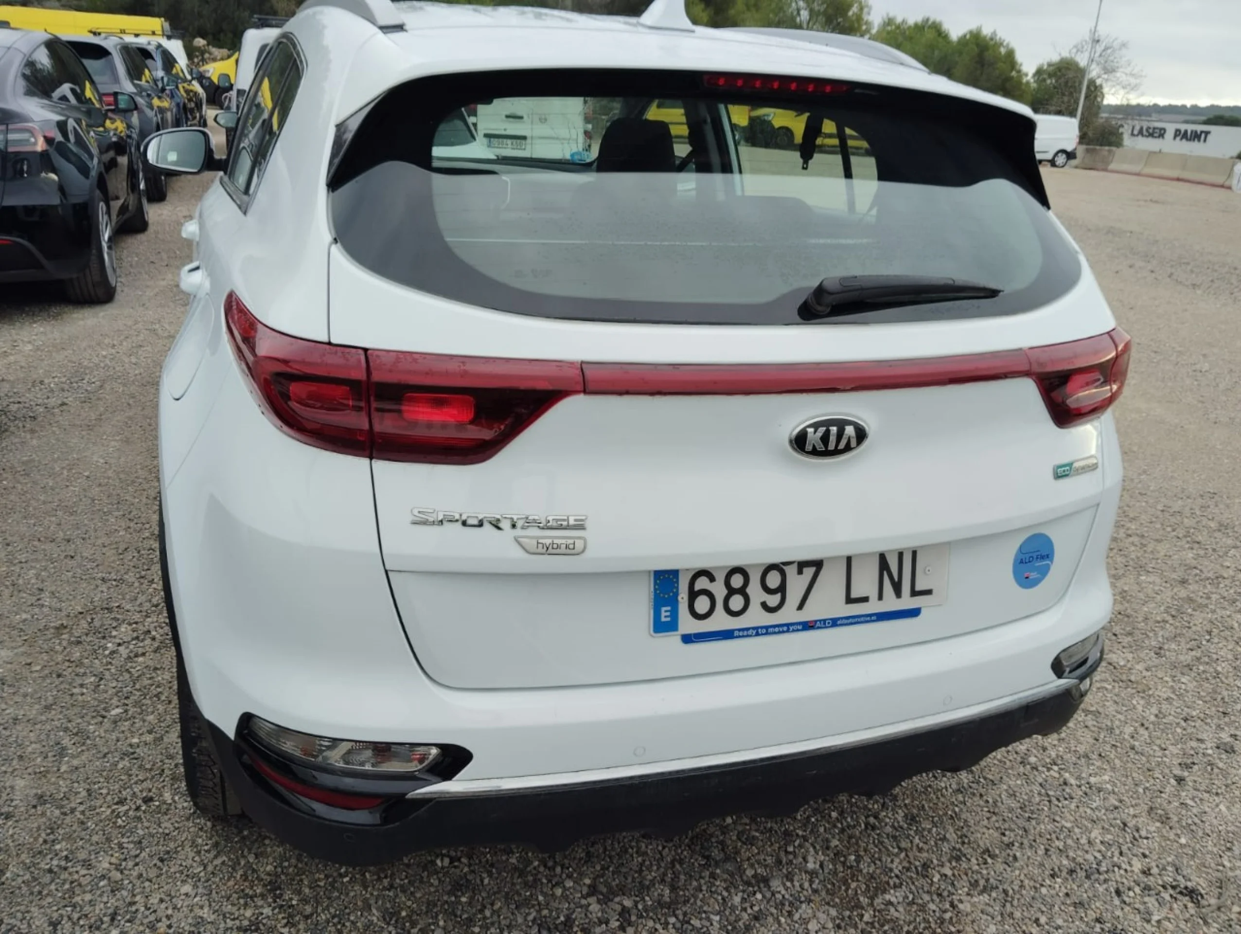 Kia Sportage 1.6 MHEV Business 100kW (136CV) 4x4 - Foto 5