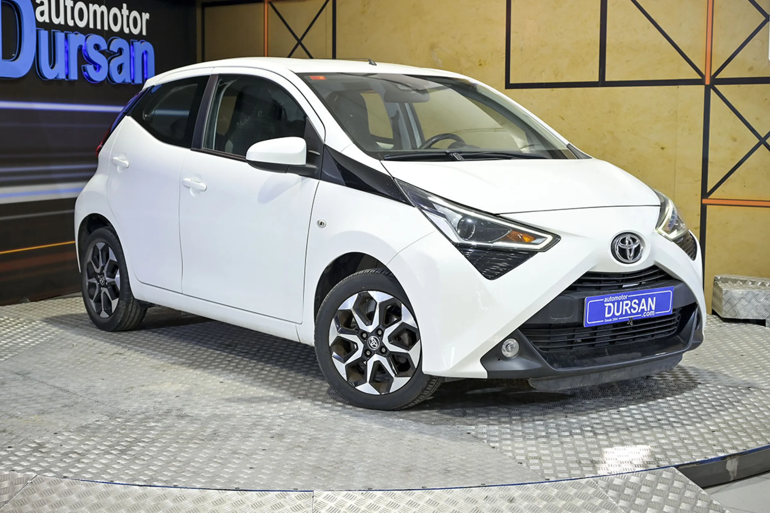 Toyota Aygo 1.0 X-Play - Foto 3