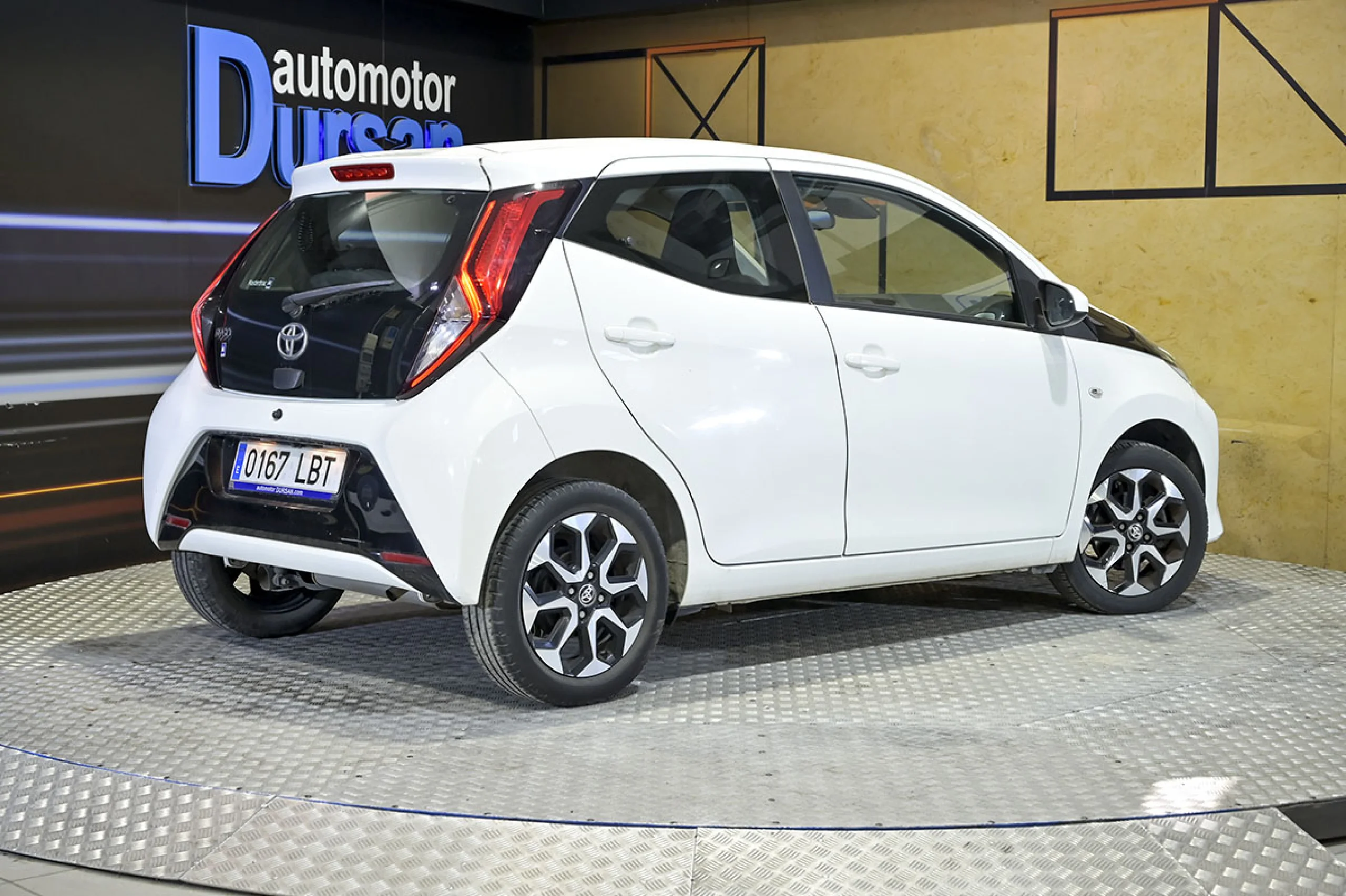 Toyota Aygo 1.0 X-Play - Foto 4