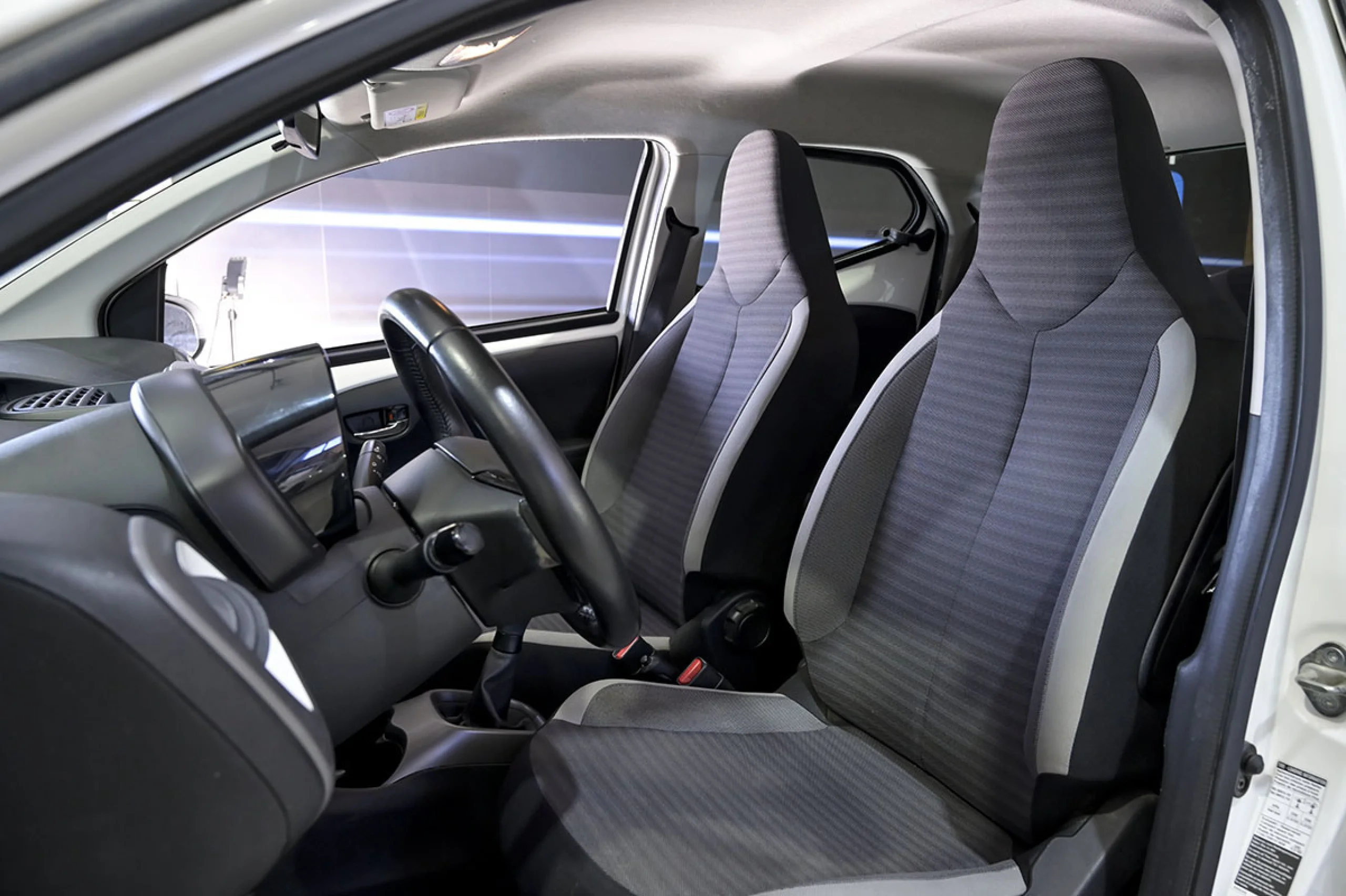 Toyota Aygo 1.0 X-Play - Foto 9