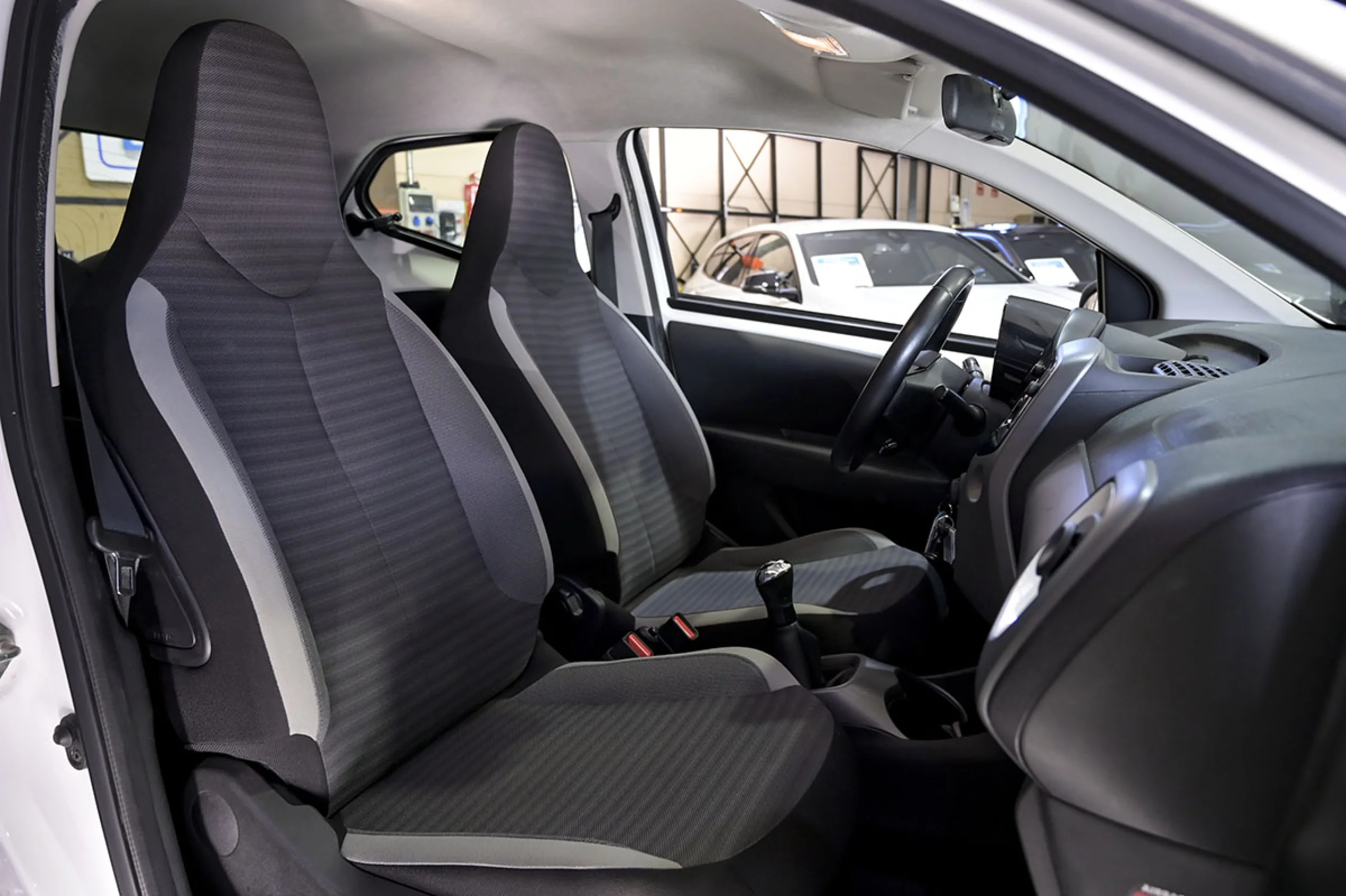 Toyota Aygo 1.0 X-Play - Foto 21