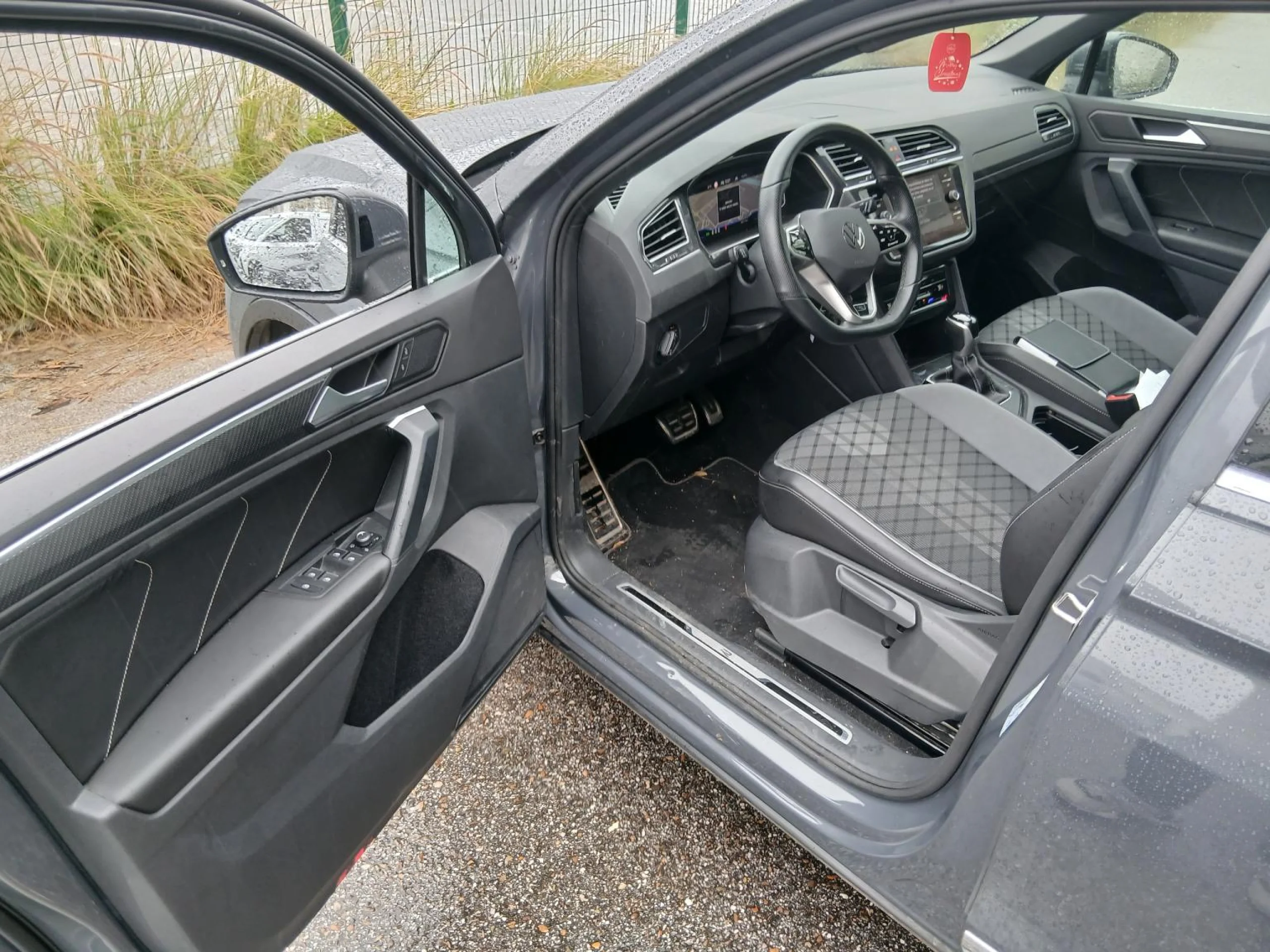 Volkswagen Tiguan R-Line 2.0 TDI 110kW (150CV) DSG - Foto 5