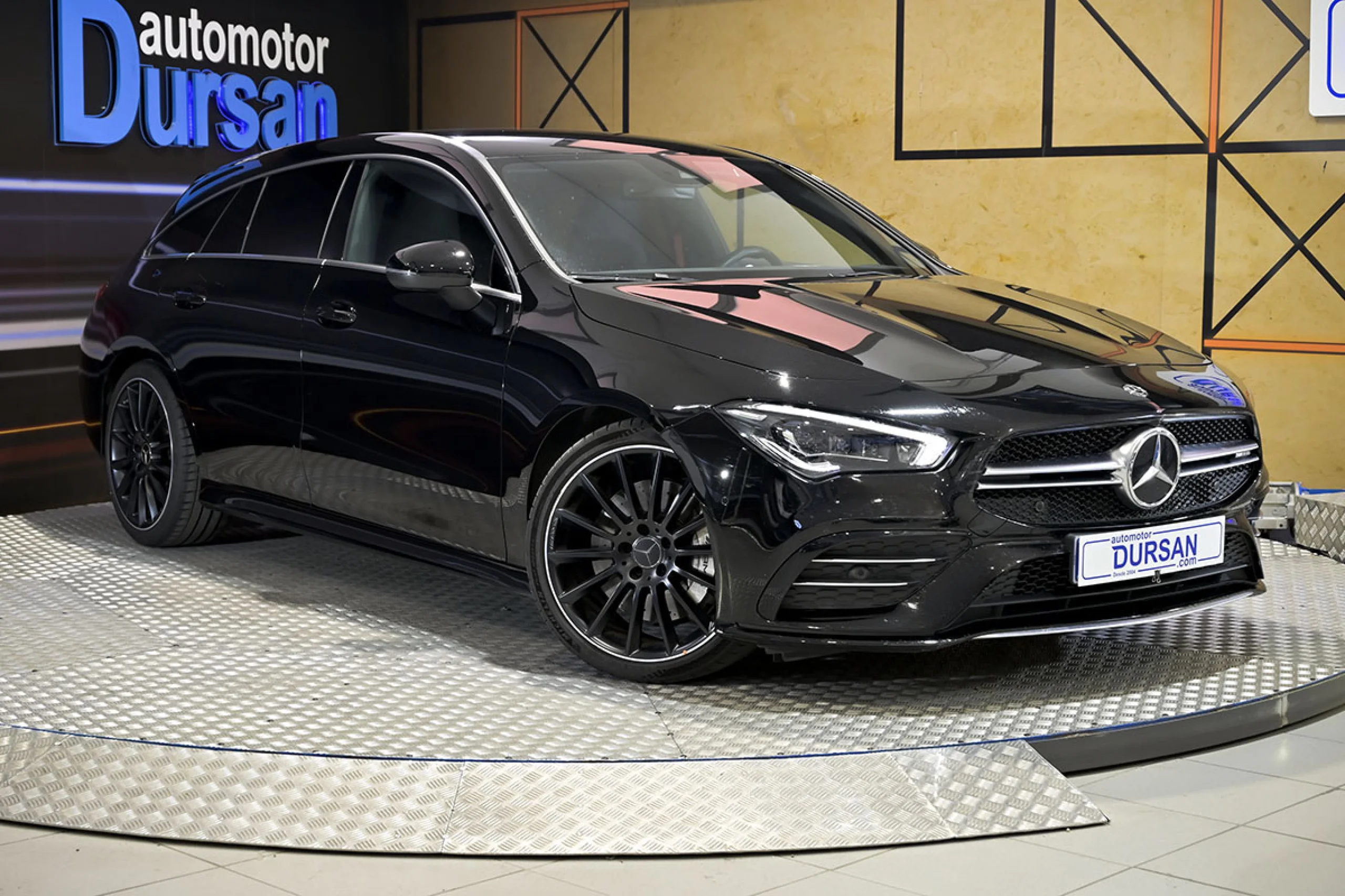 Mercedes-Benz CLA 35 AMG MERCEDES-BENZ CLA CLA MercedesAMG 35 4MATIC Shooting Bra - Foto 3