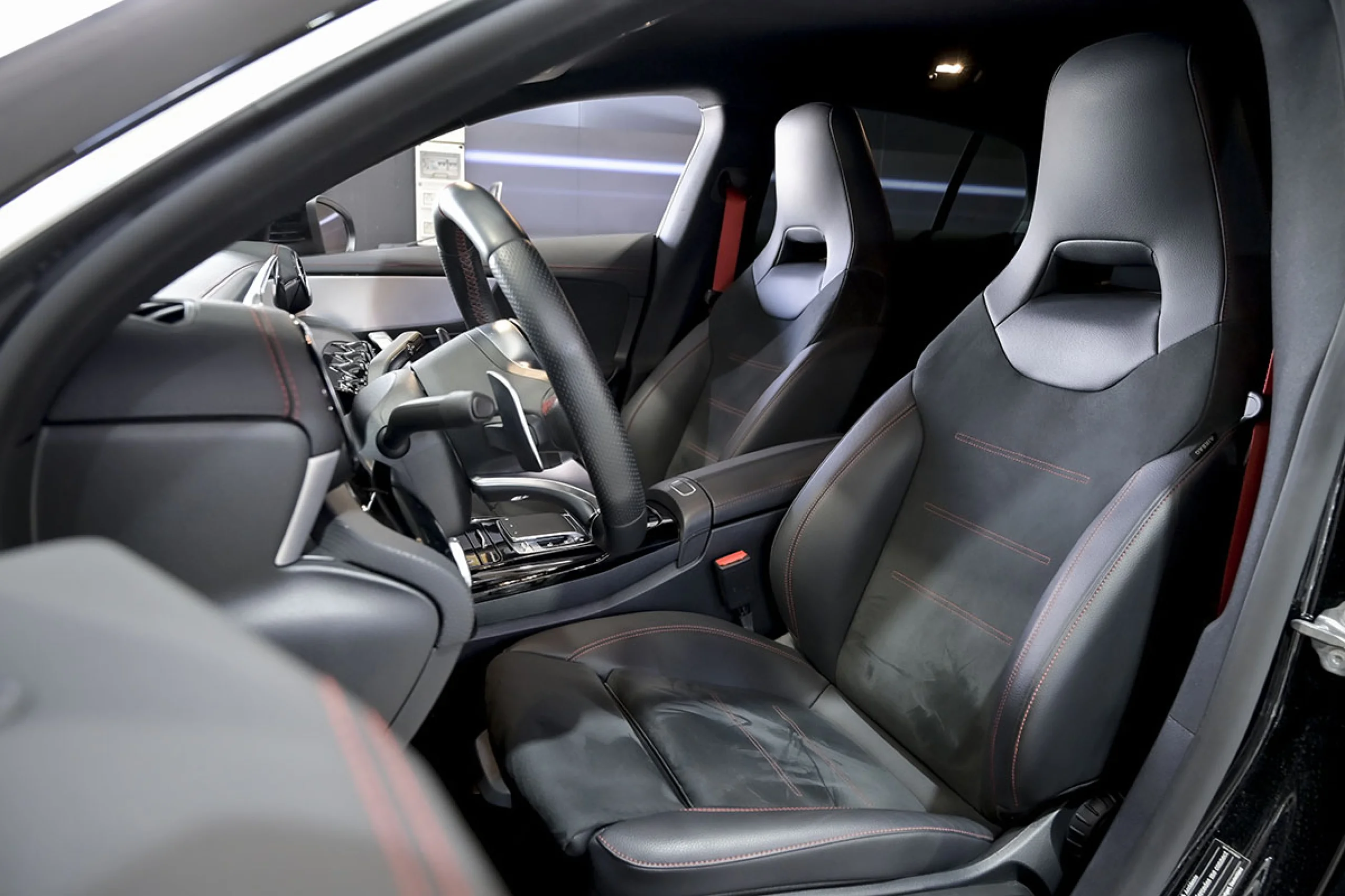 Mercedes-Benz CLA 35 AMG MERCEDES-BENZ CLA CLA MercedesAMG 35 4MATIC Shooting Bra - Foto 24