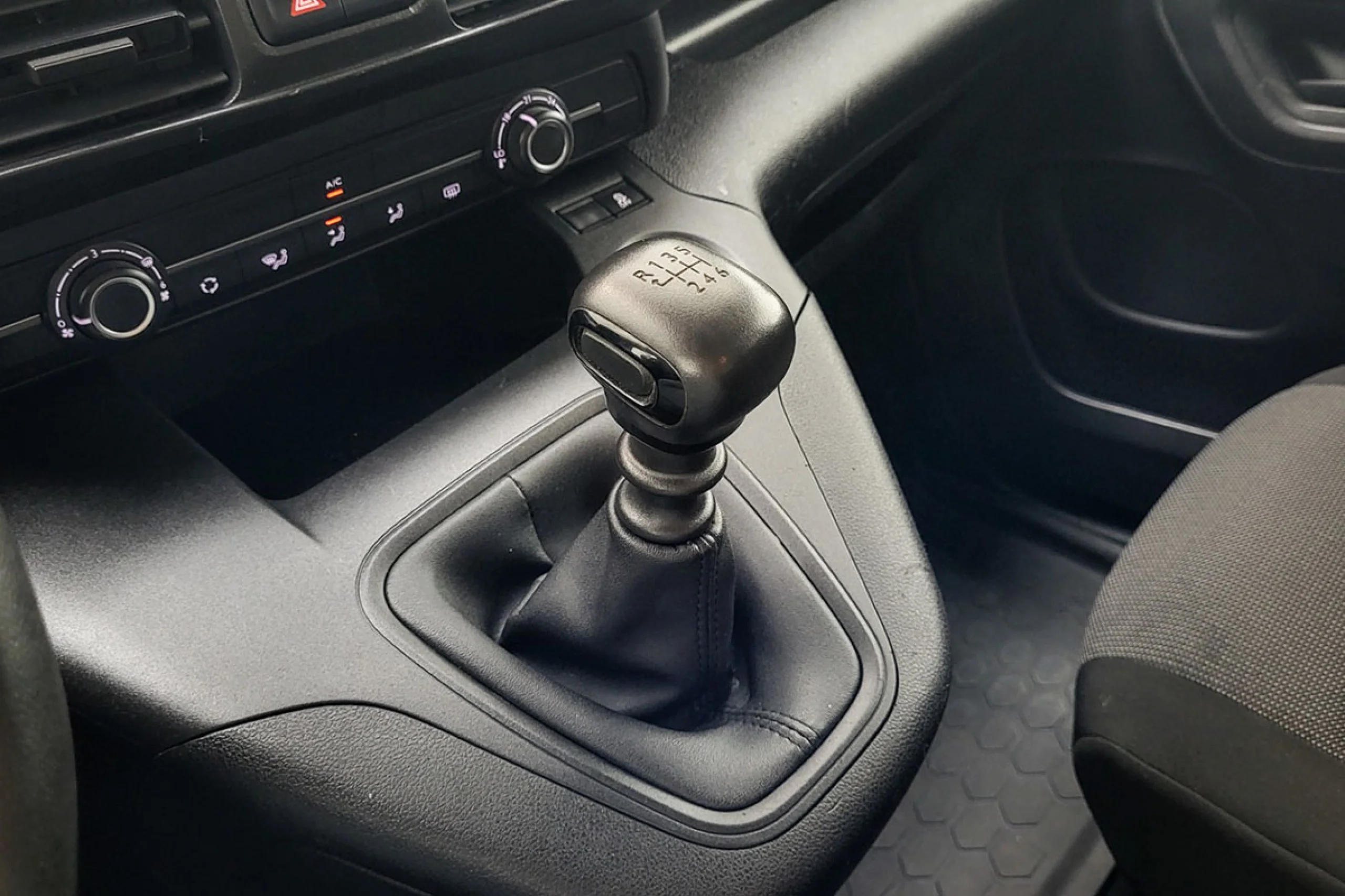 Peugeot Rifter Active Standard BlueHDi 73kW - Foto 16