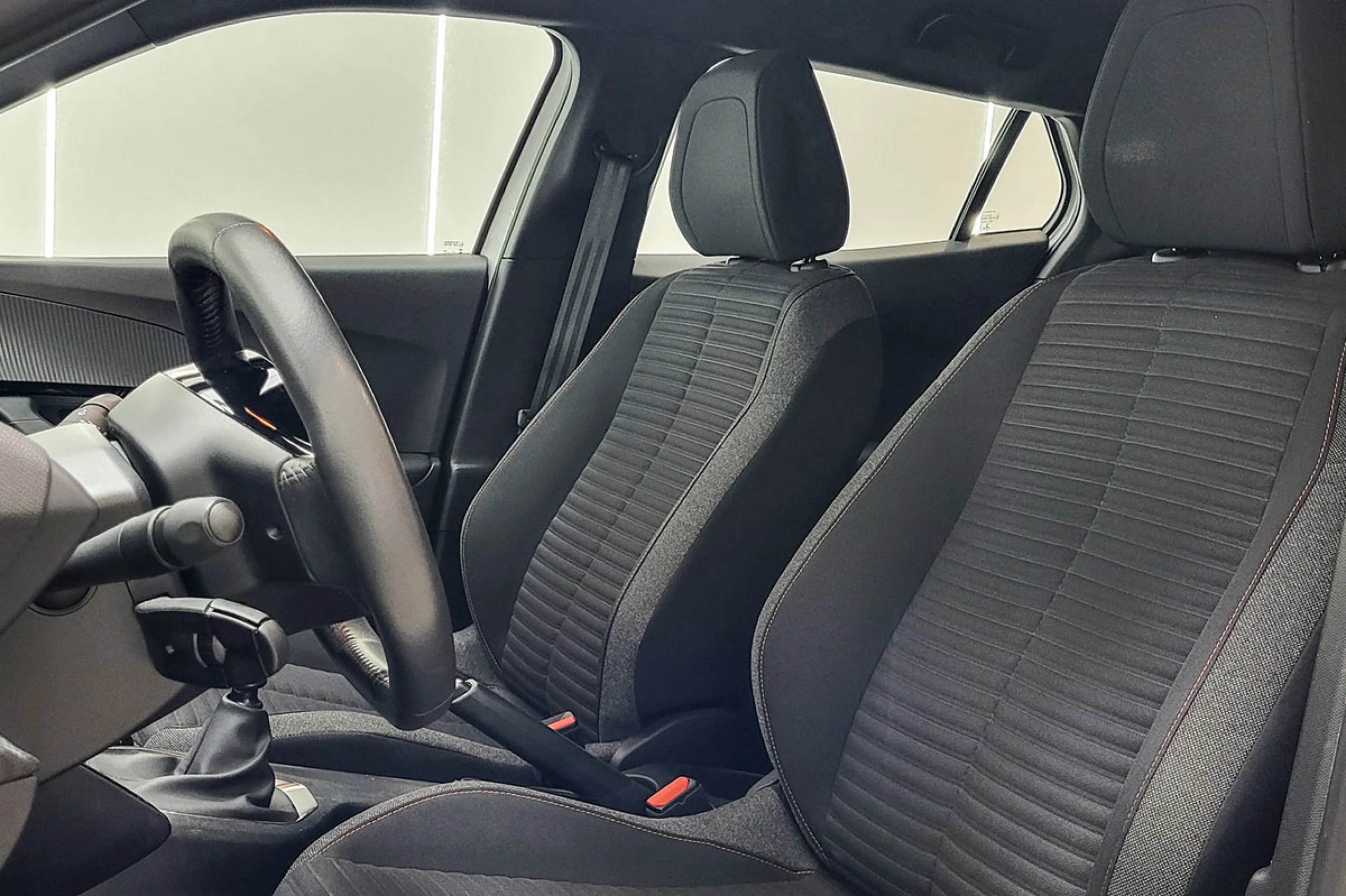 Peugeot 2008 Active Pack Puretech 100 SS 6 Vel. MAN - Foto 9