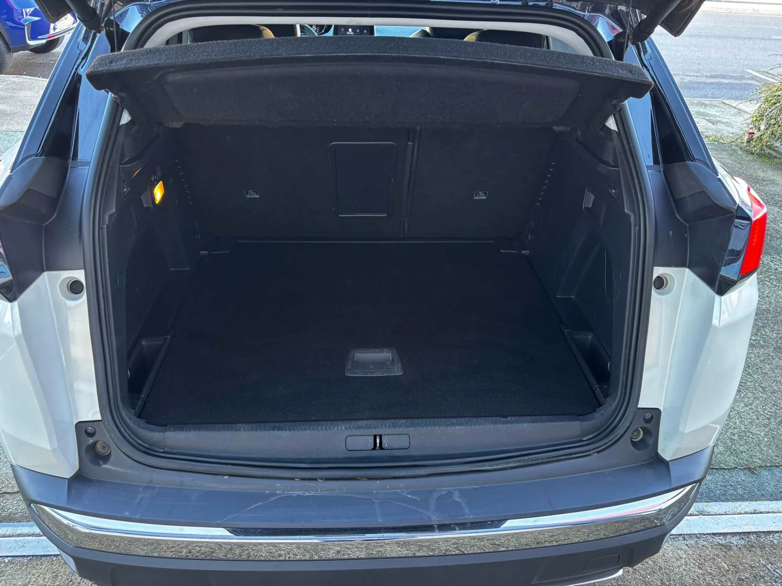 Peugeot 3008 1.2 S&amp;S PureTech Allure EAT6 130 - Foto 12