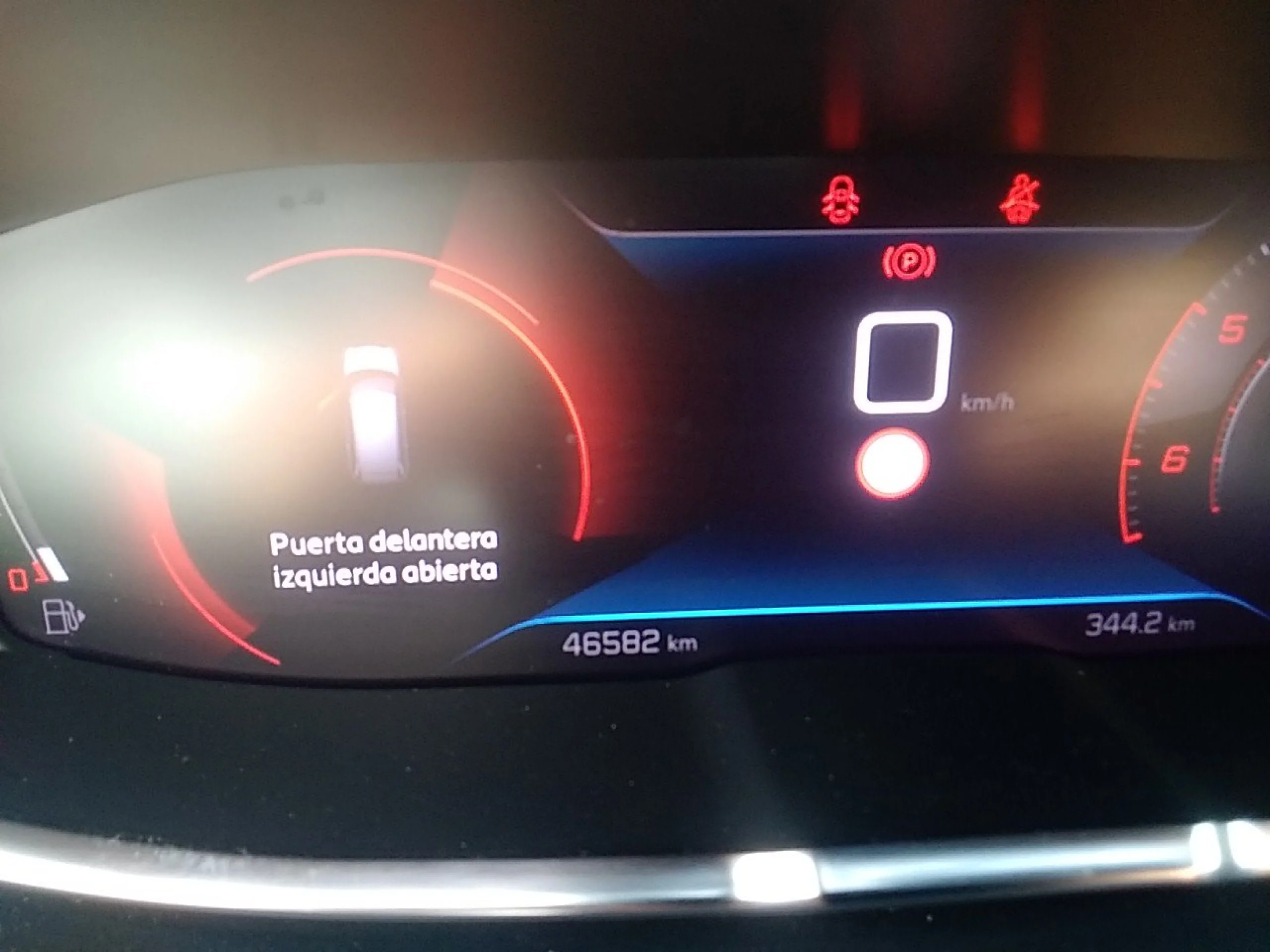 Peugeot 5008 1.5 BlueHDi 96kW (130CV) S&amp;S Allure - Foto 8