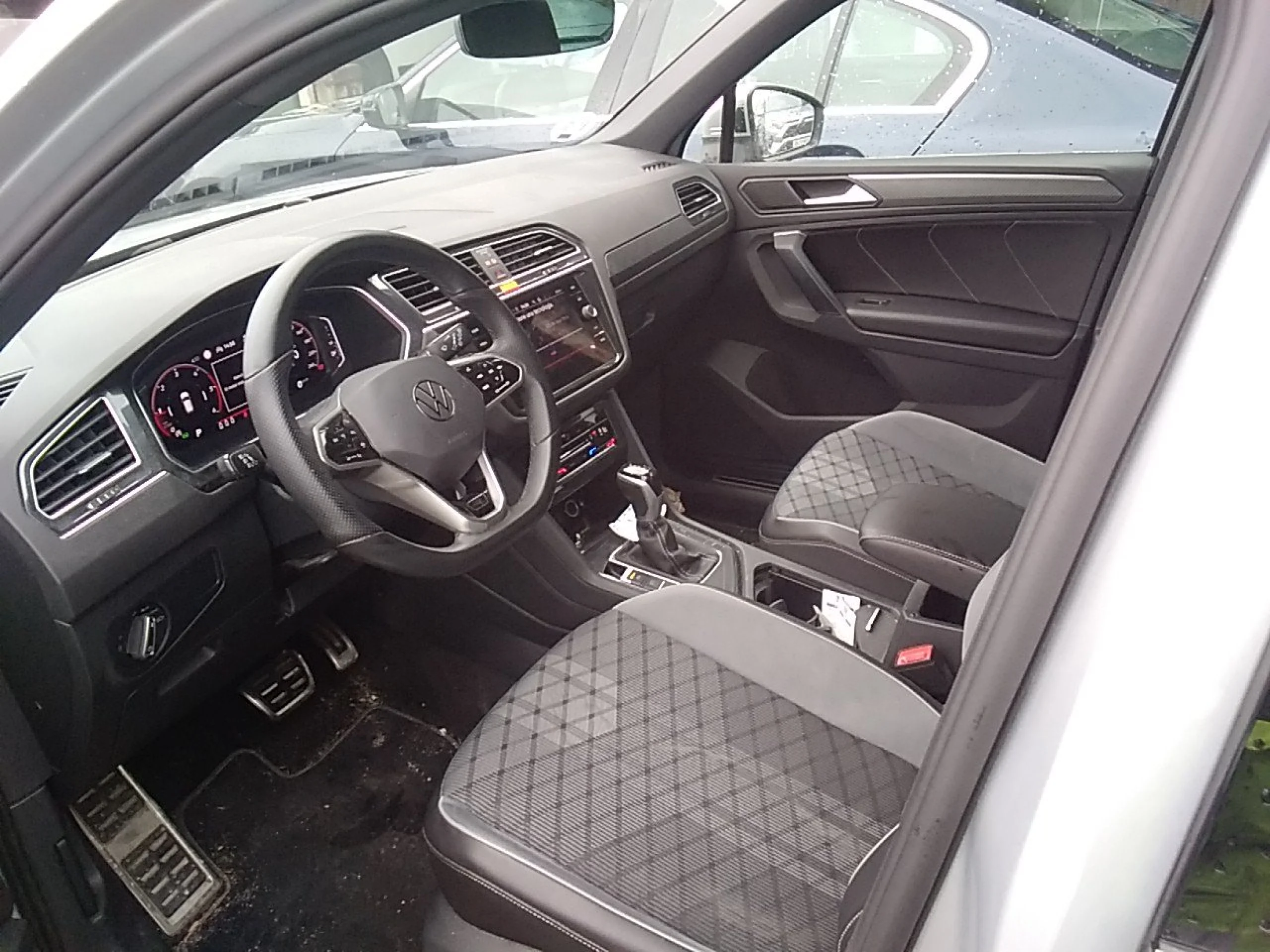 Volkswagen Tiguan R-Line 2.0 TDI 110kW (150CV) DSG - Foto 7