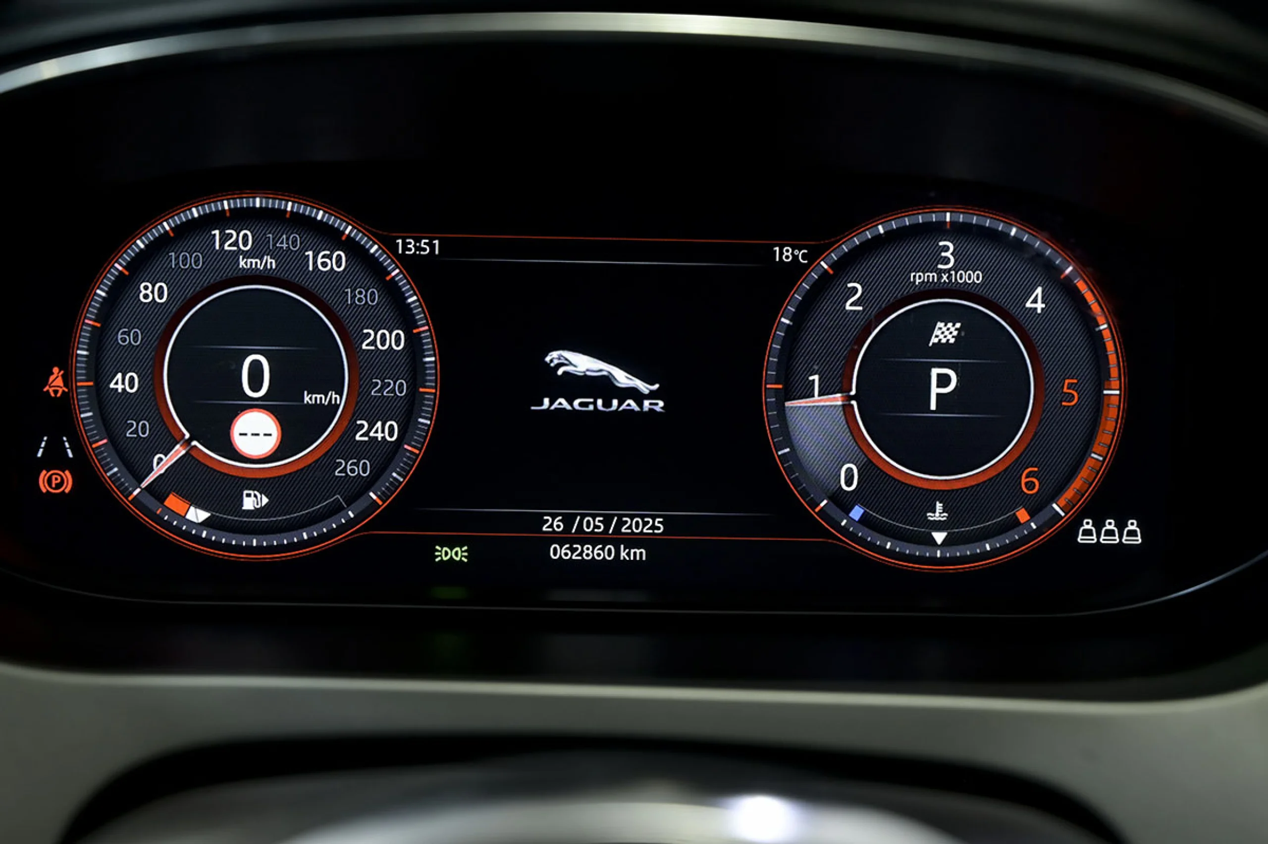 Jaguar E-Pace 2.0D 110kW RDynamic 4WD - Foto 8