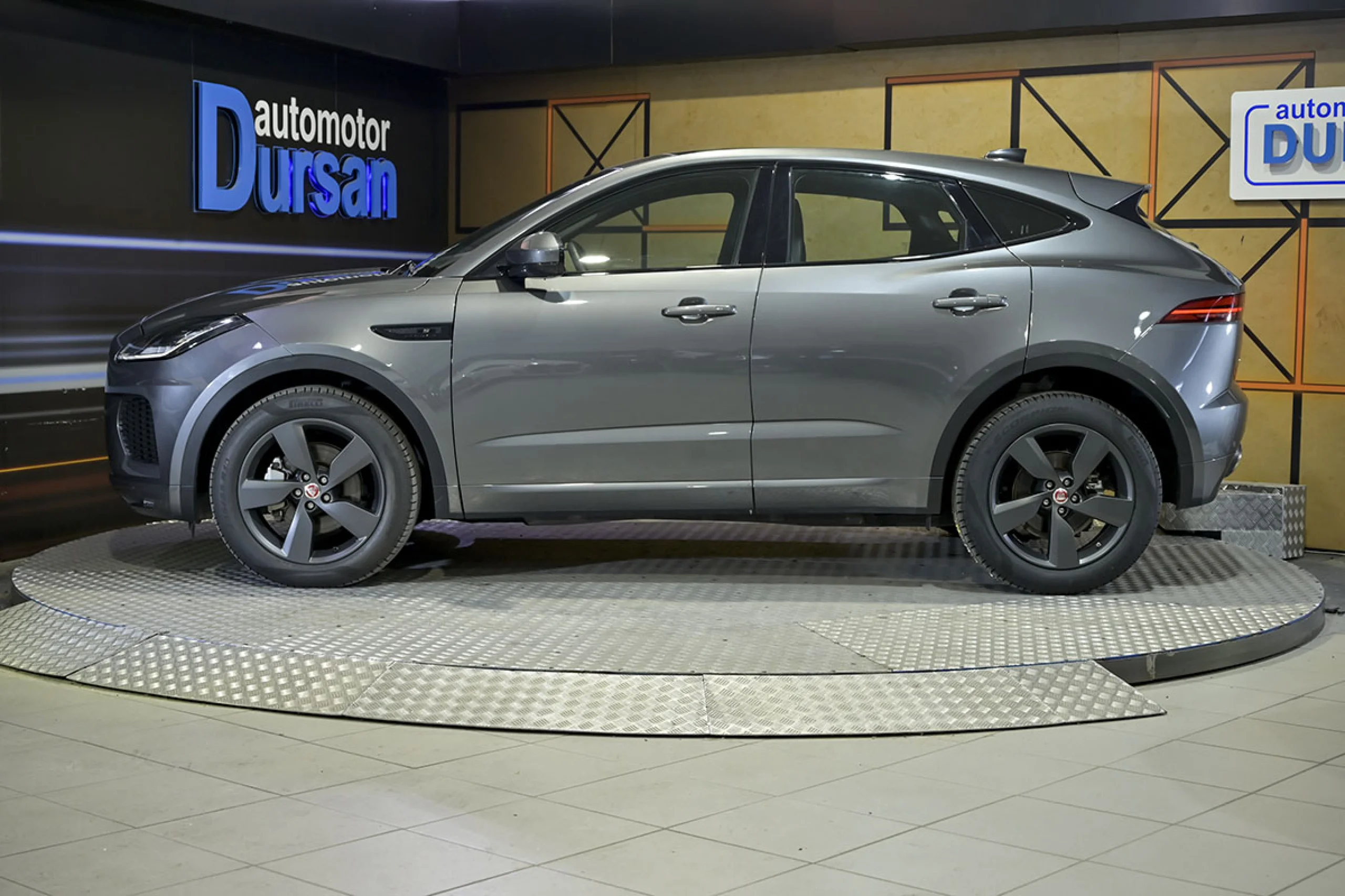 Jaguar E-Pace 2.0D 110kW RDynamic 4WD - Foto 20