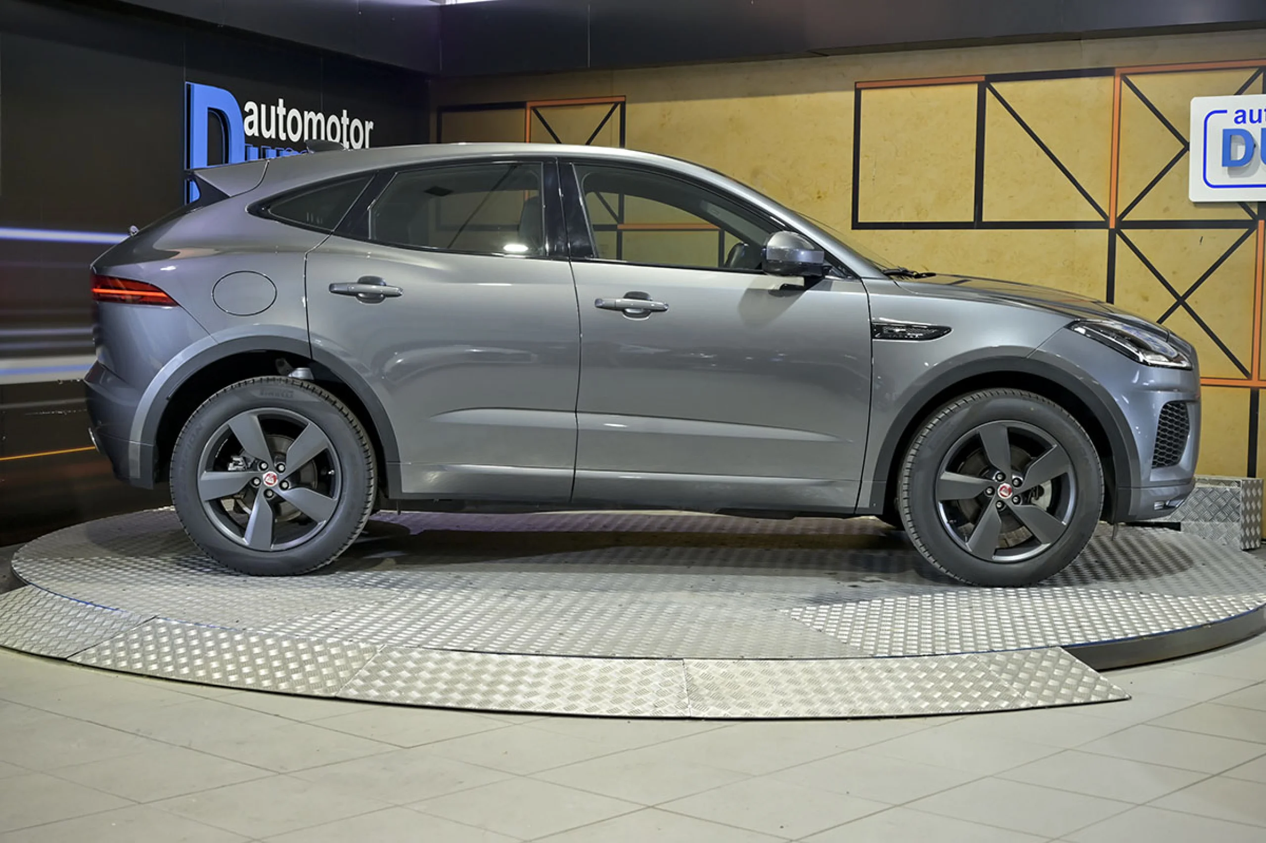 Jaguar E-Pace 2.0D 110kW RDynamic 4WD - Foto 21