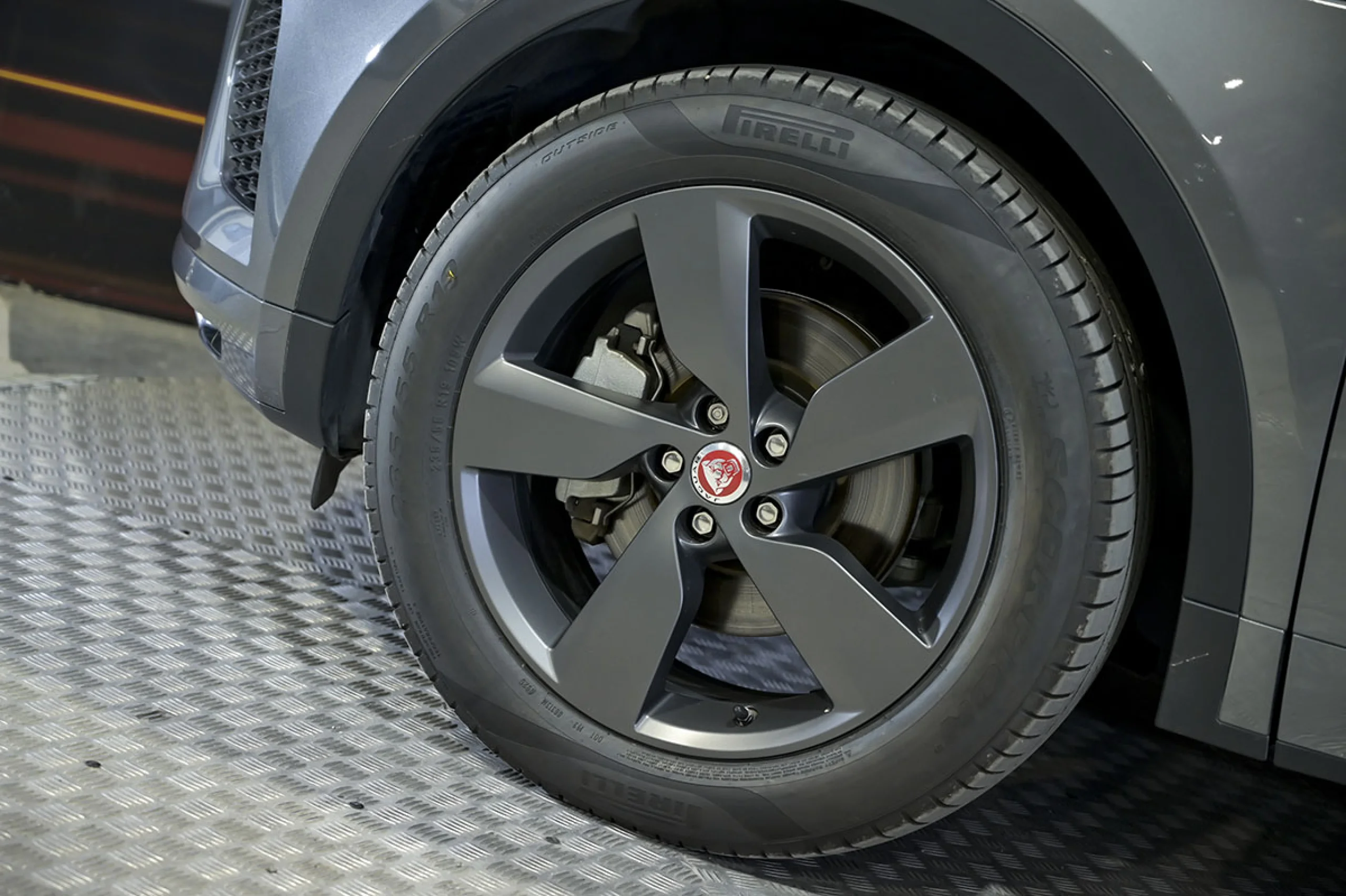 Jaguar E-Pace 2.0D 110kW RDynamic 4WD - Foto 15