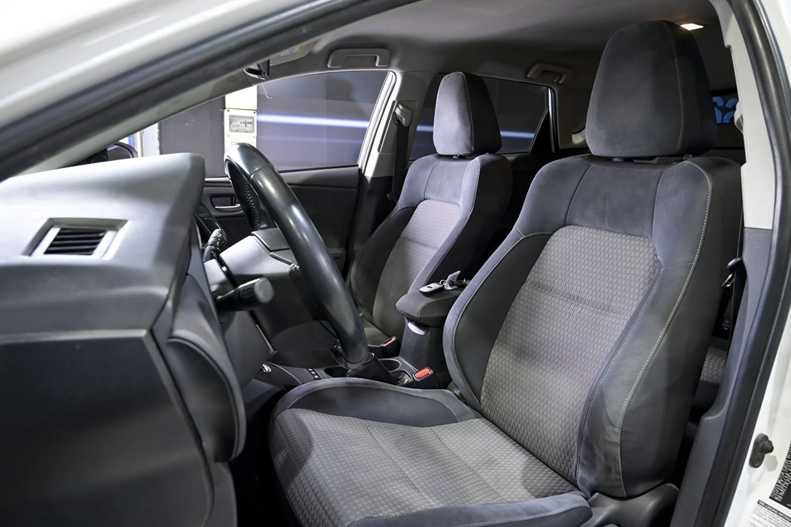 Toyota Auris 1.8 140H Hybrid Feel - Foto 23