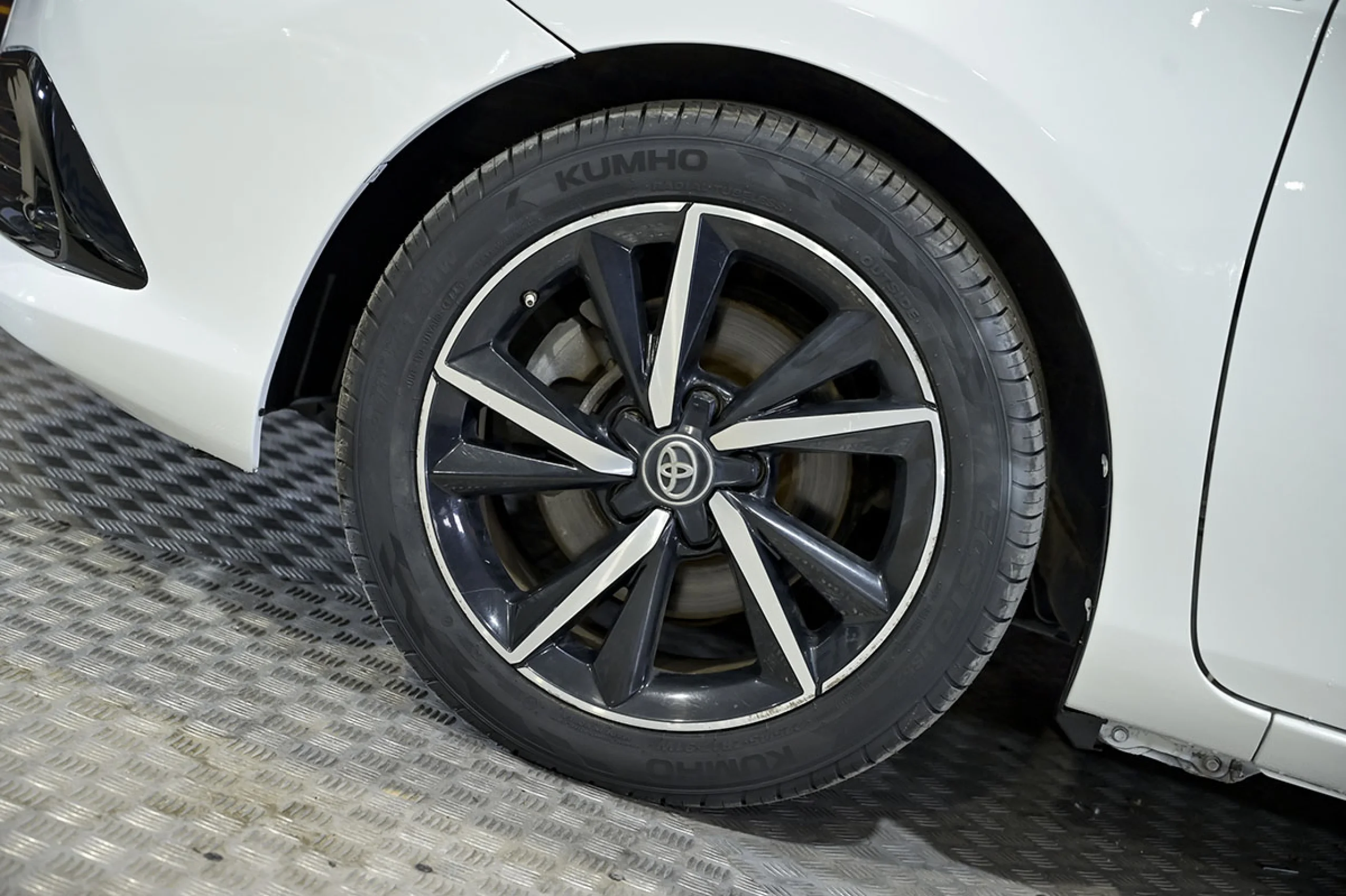 Toyota Auris 1.8 140H Hybrid Feel - Foto 14