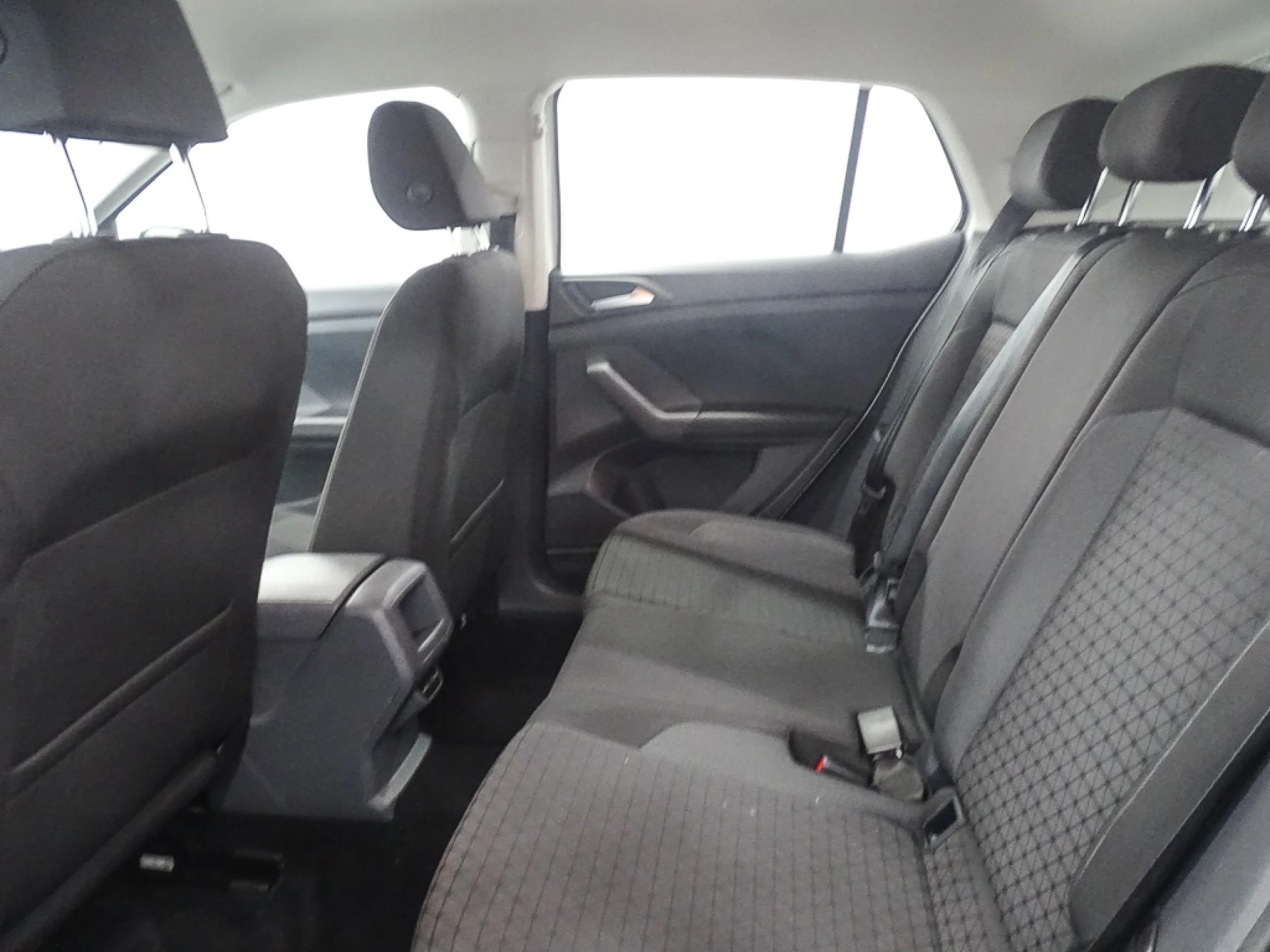 Volkswagen T-CROSS Advance 1.0 TSI 81kW 110CV - Foto 13