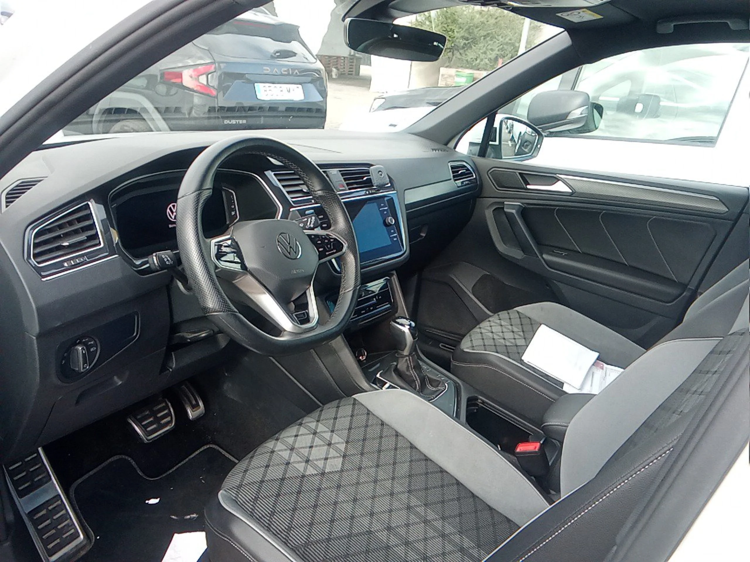 Volkswagen Tiguan R-Line 2.0 TDI 110kW (150CV) DSG - Foto 7